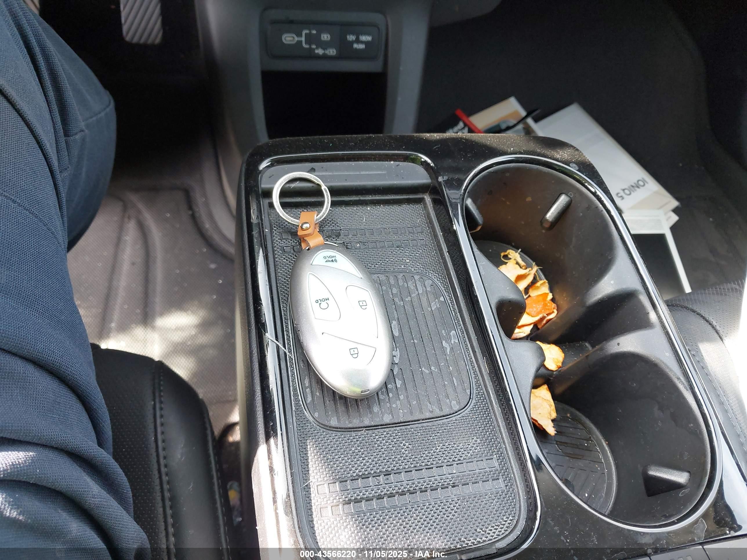 HYUNDAI IONIQ image 11