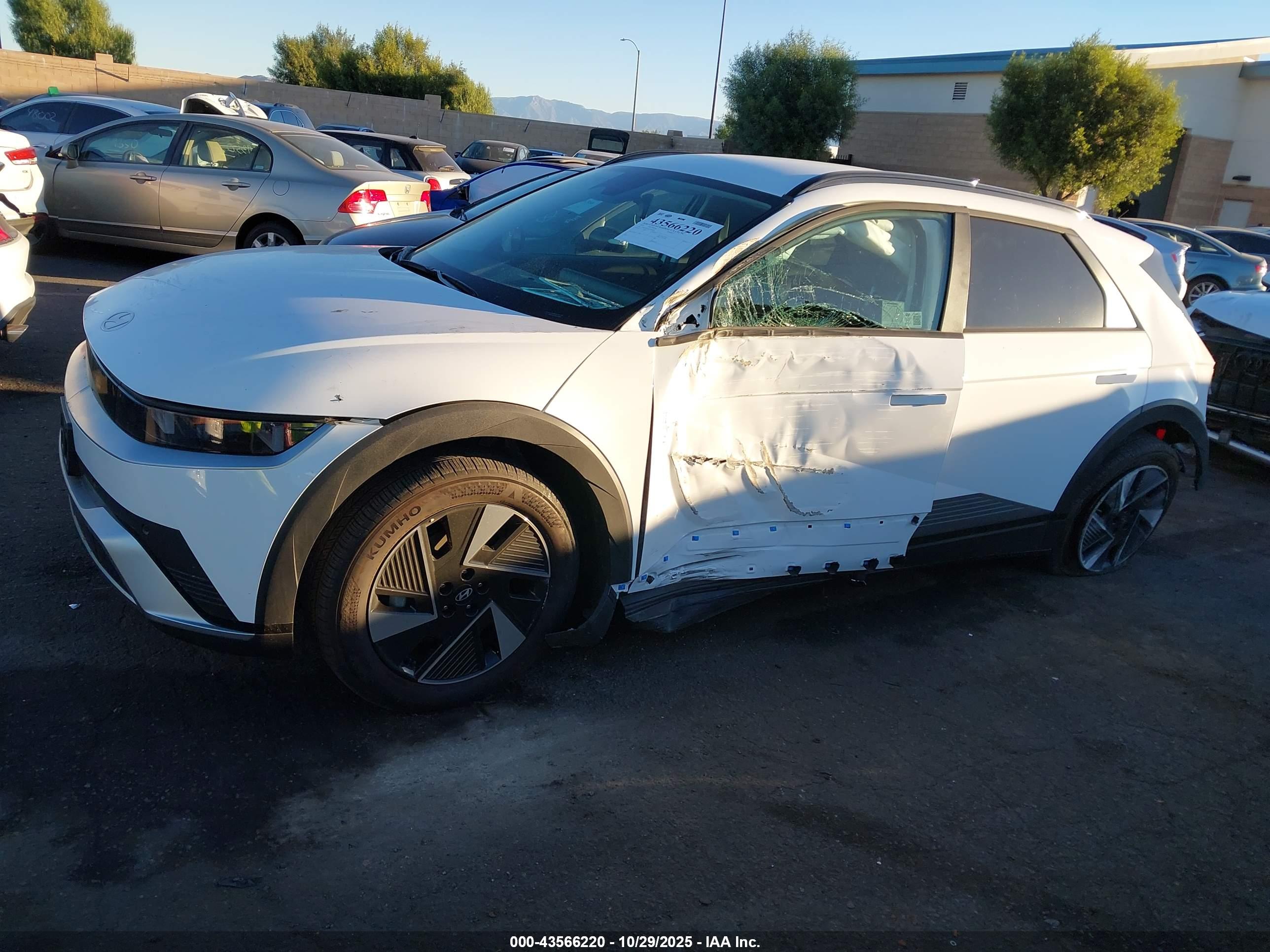 HYUNDAI IONIQ image 6