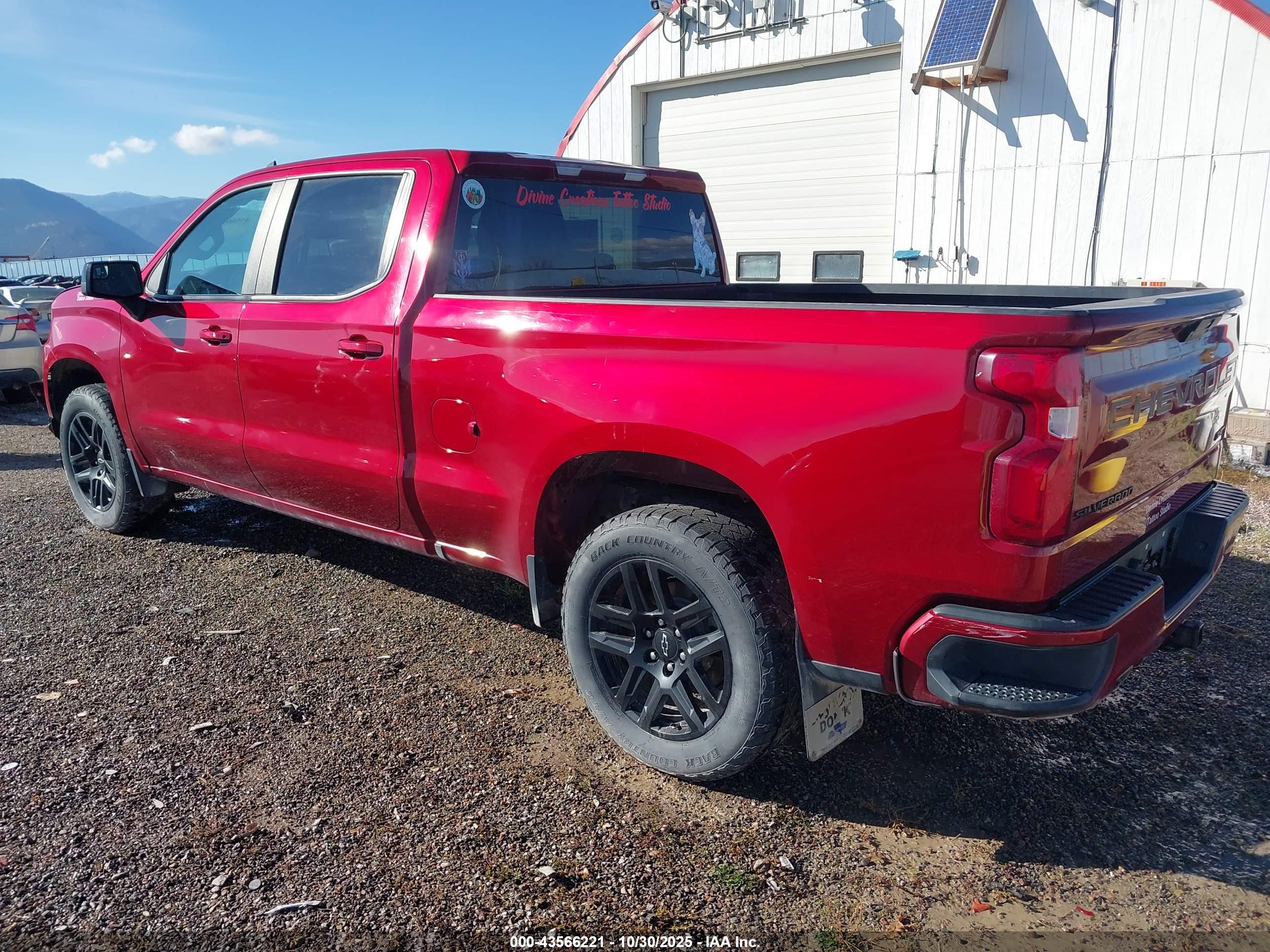 CHEVROLET SILVERADO image 3