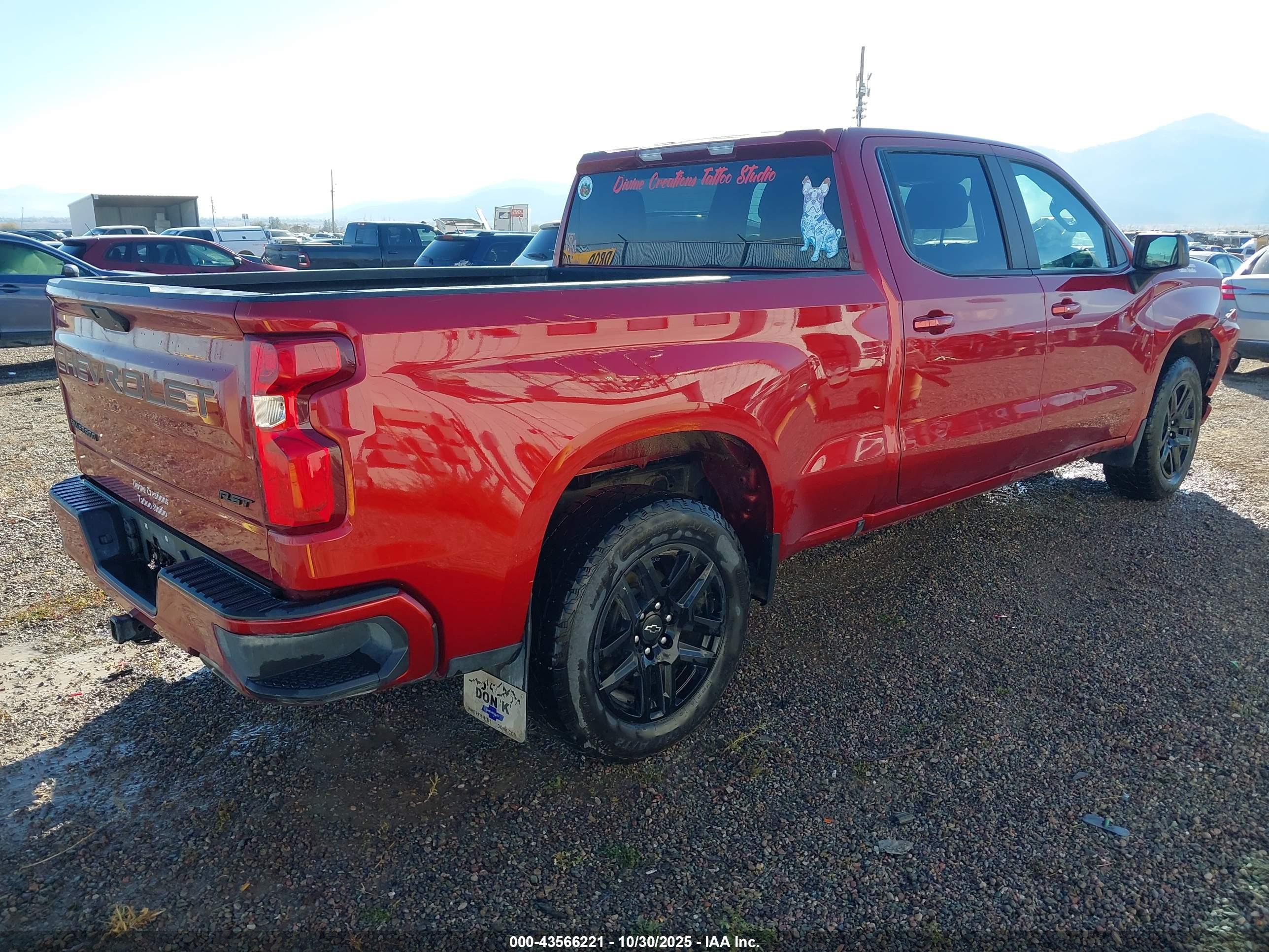 CHEVROLET SILVERADO image 4