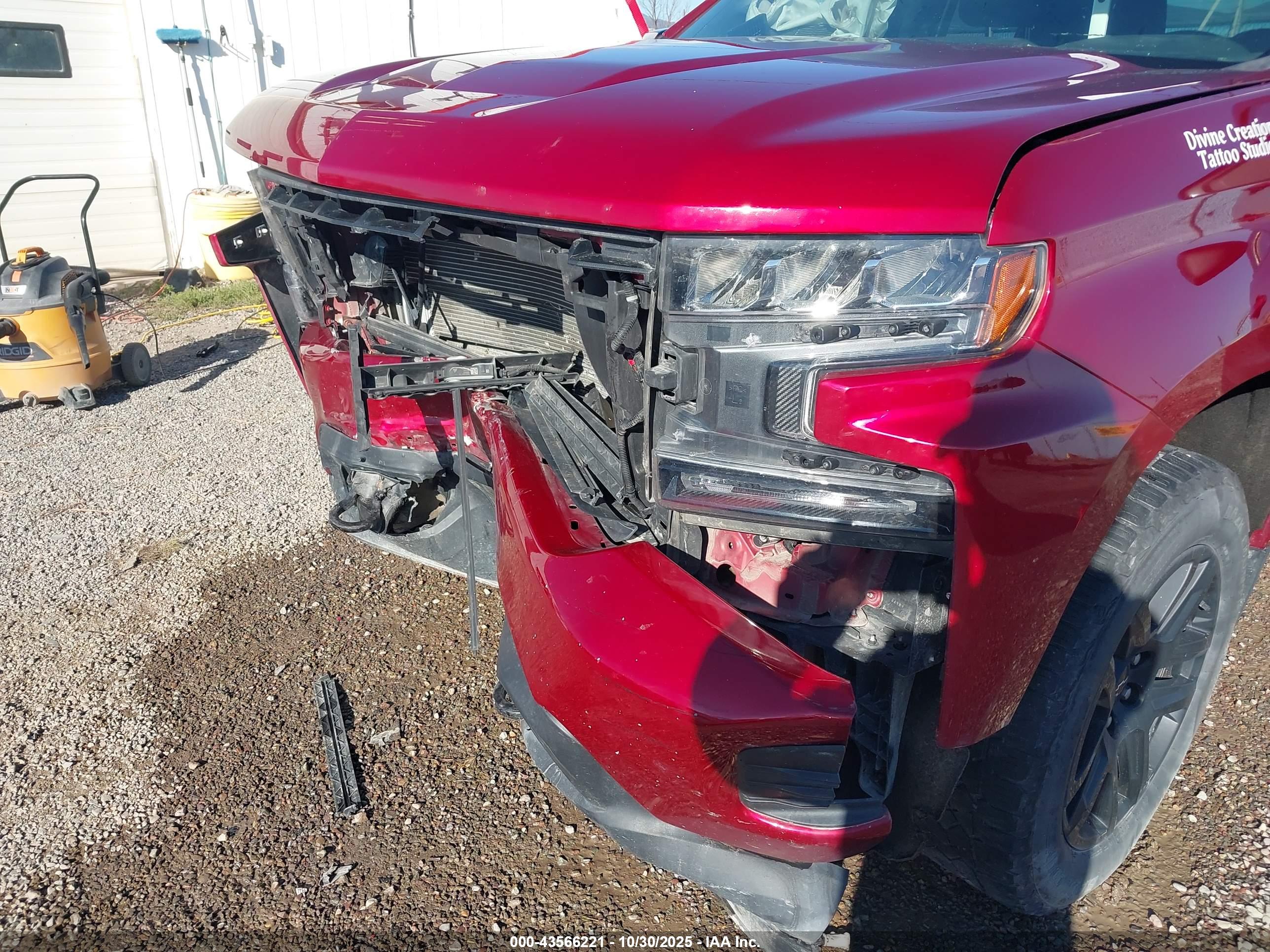 CHEVROLET SILVERADO image 6