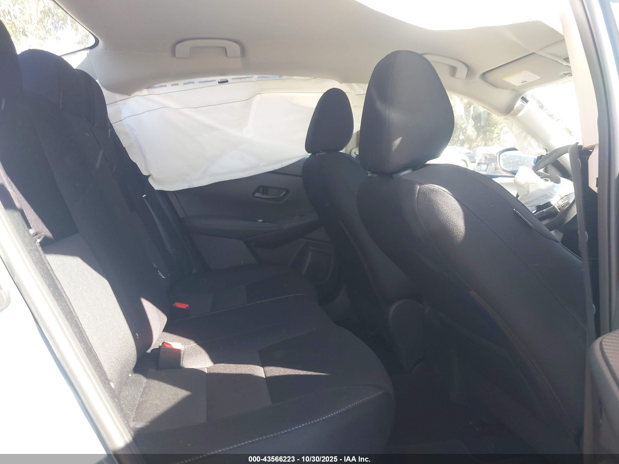 NISSAN SENTRA image 8