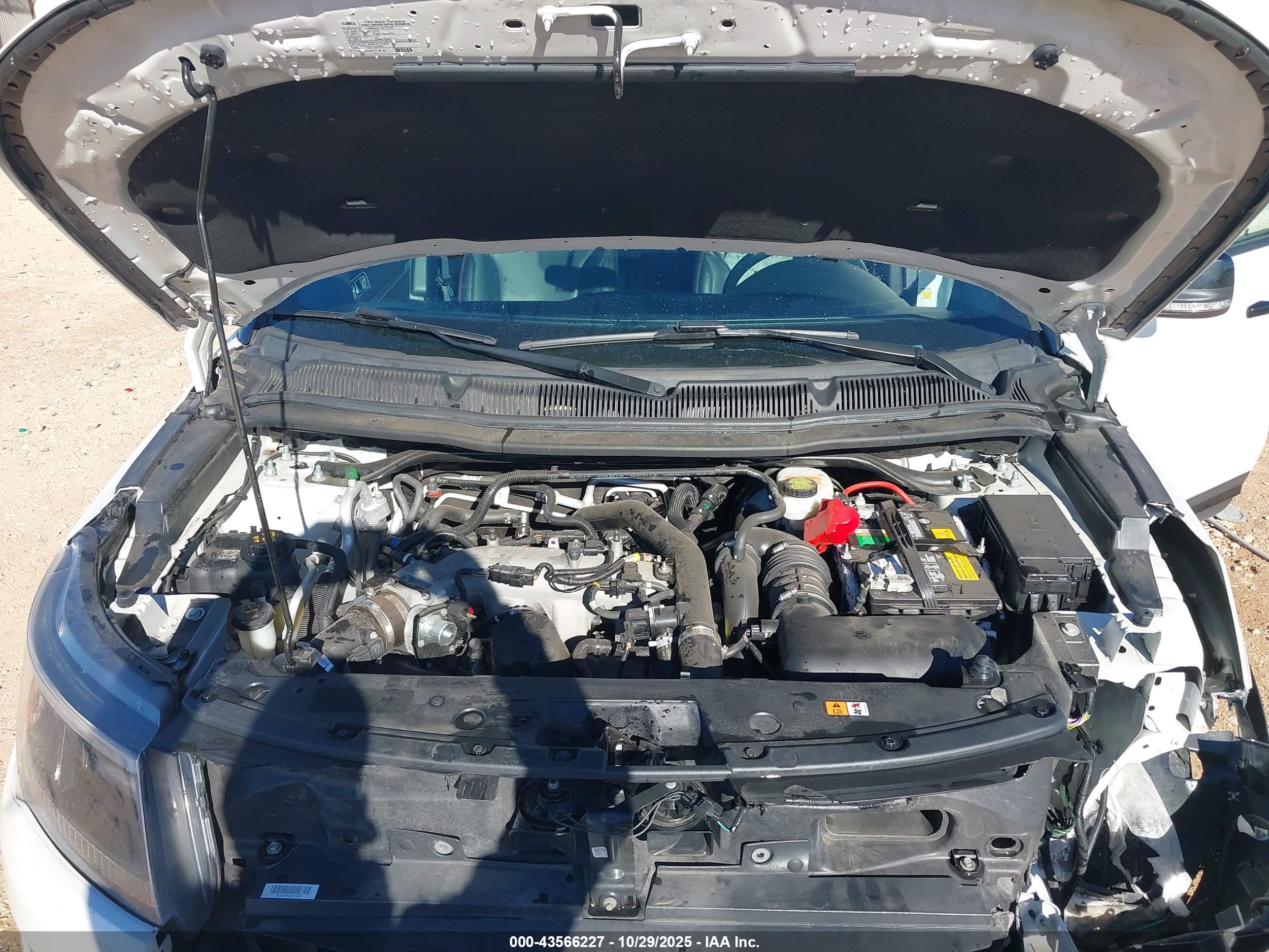 FORD EXPLORER image 10