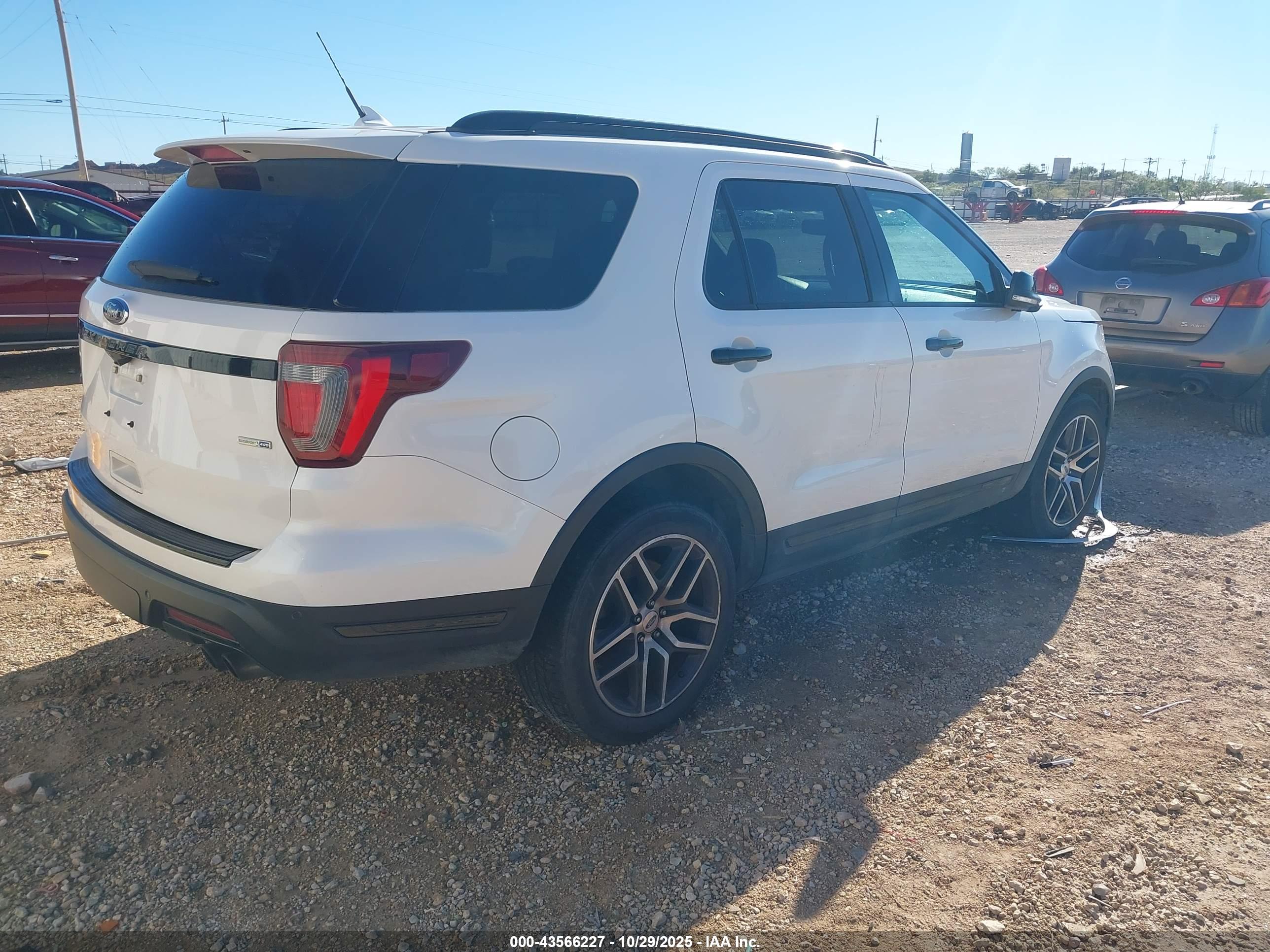 FORD EXPLORER image 4