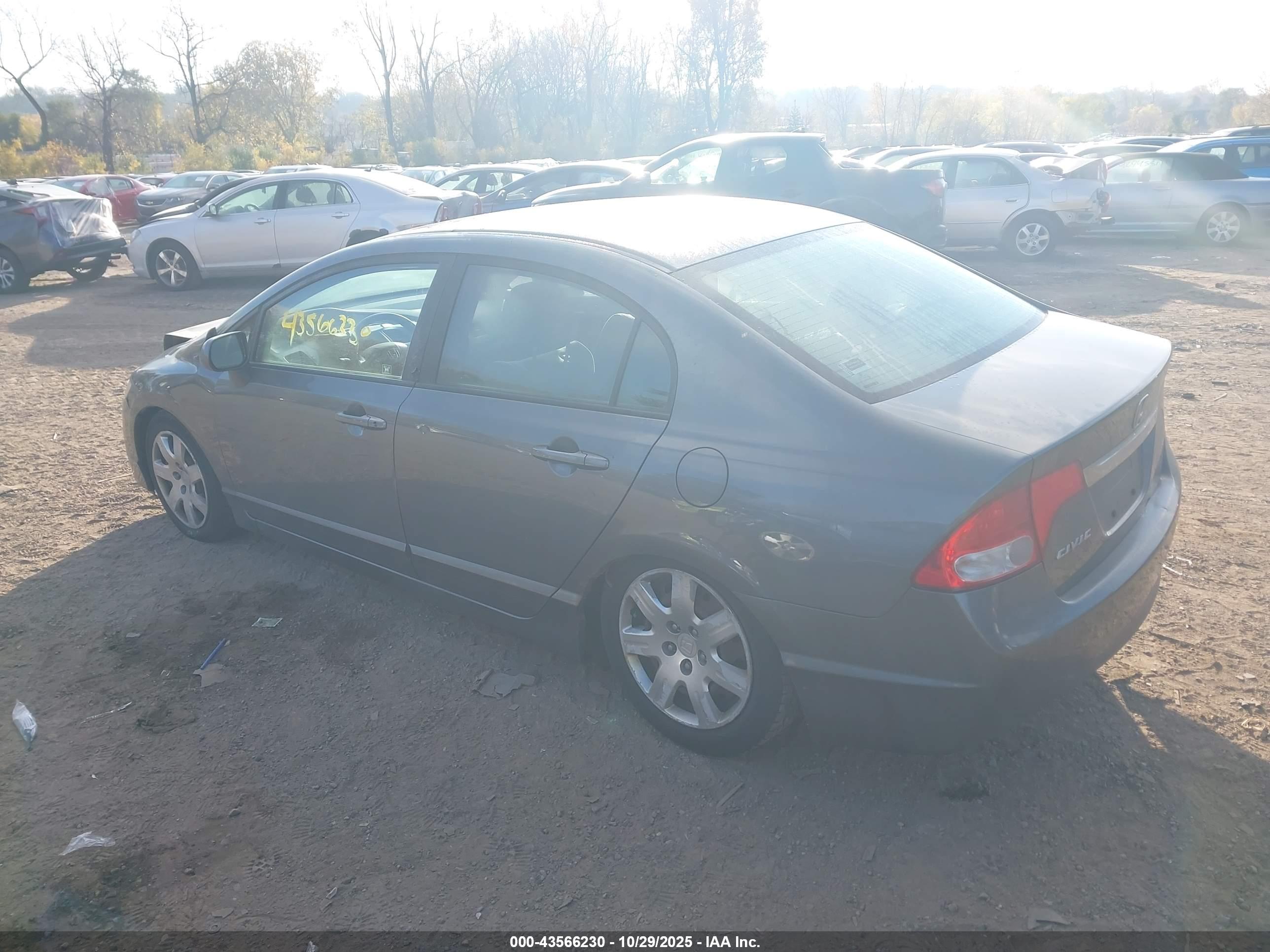 HONDA CIVIC image 3
