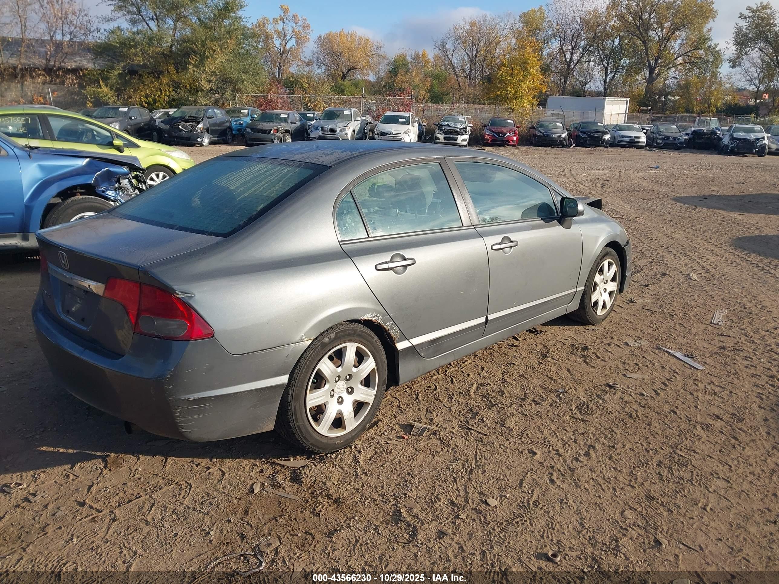 HONDA CIVIC image 4
