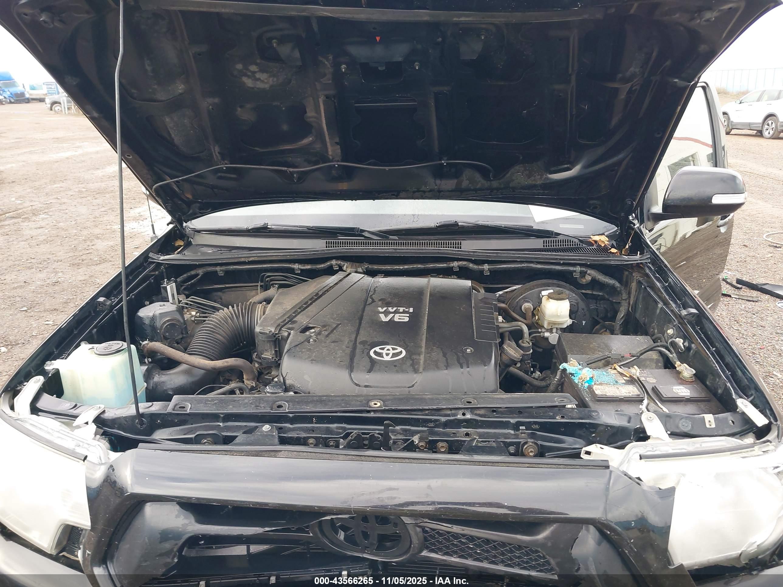 TOYOTA TACOMA image 10