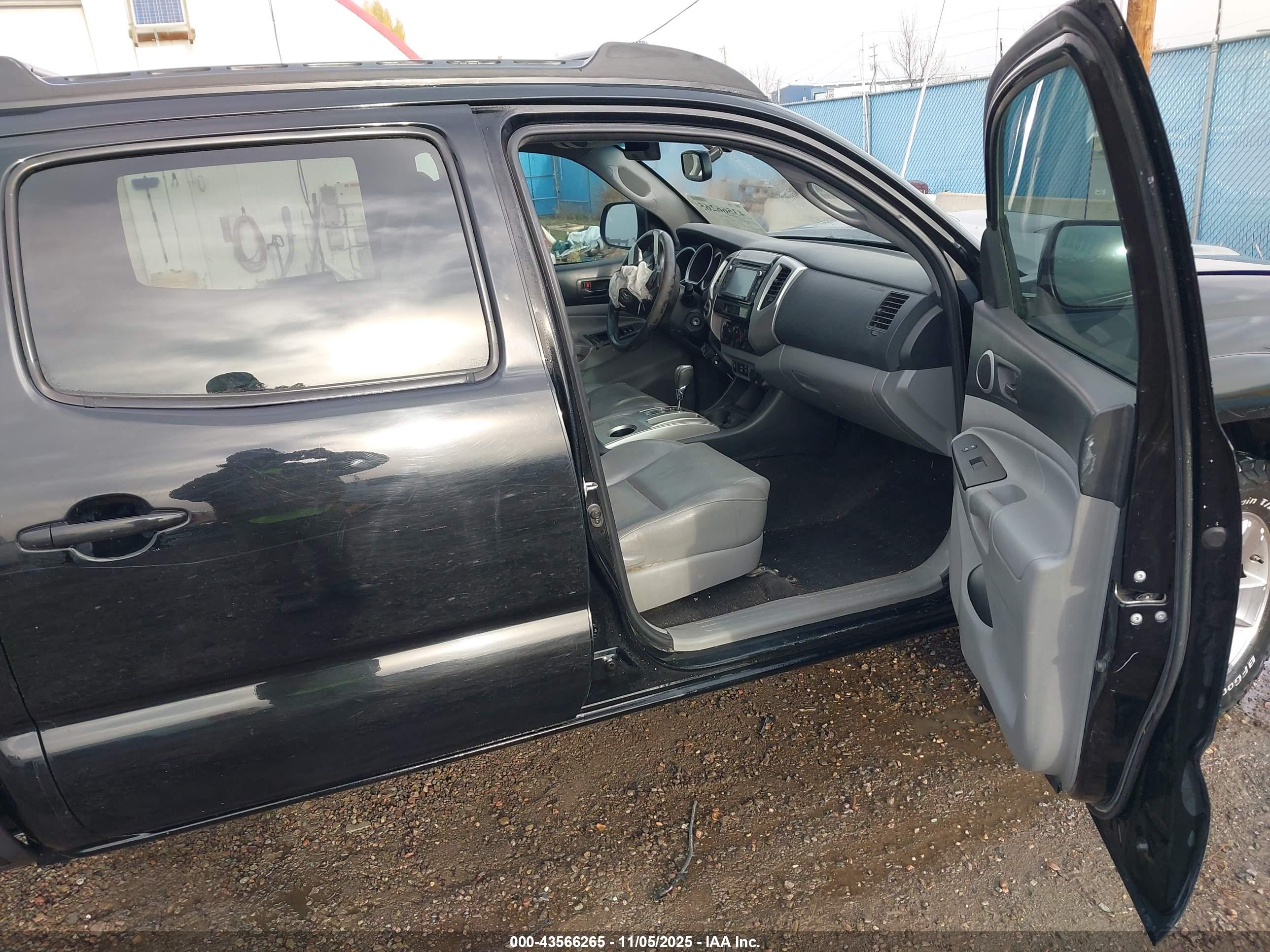 TOYOTA TACOMA image 5