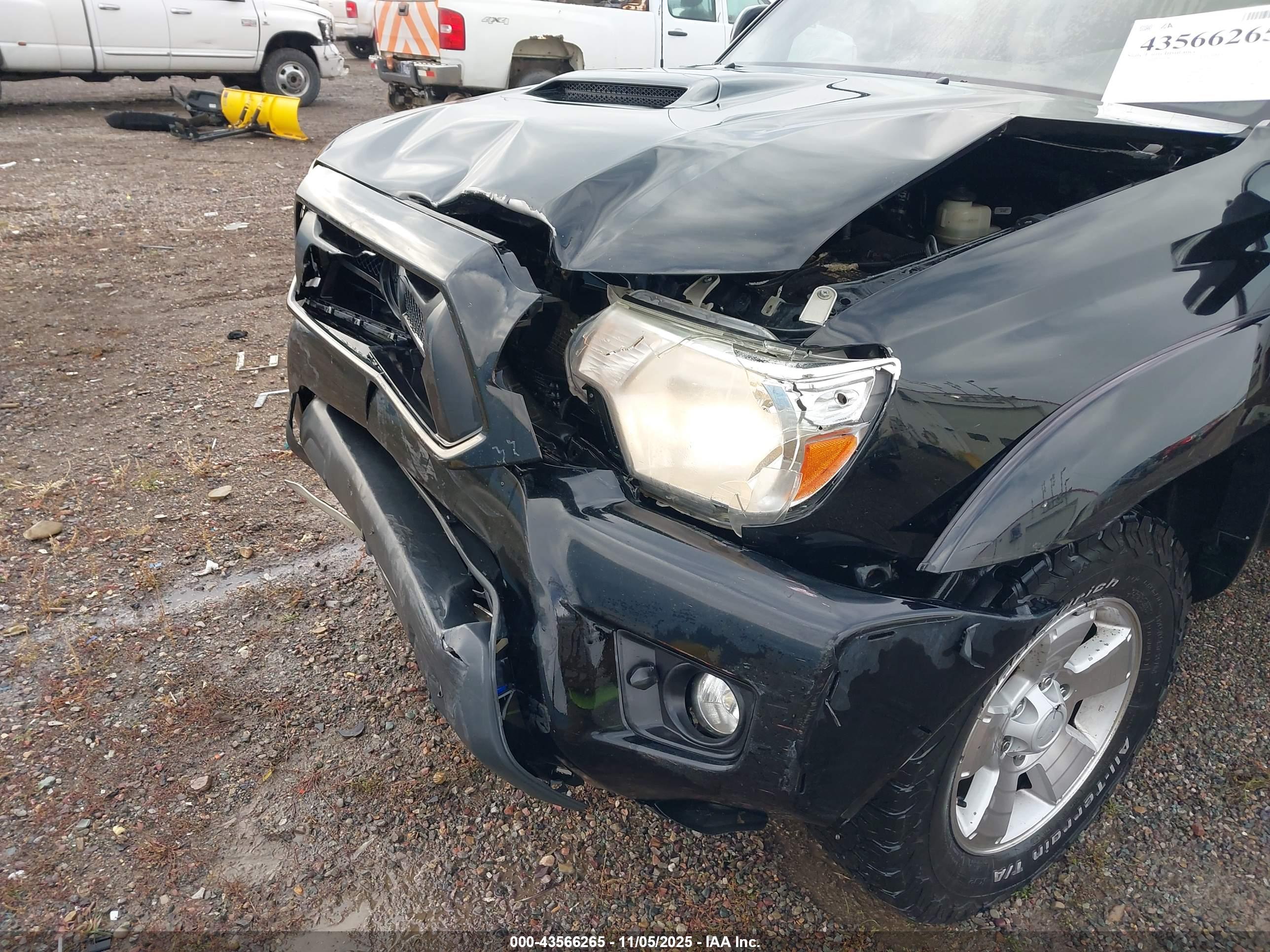 TOYOTA TACOMA image 6