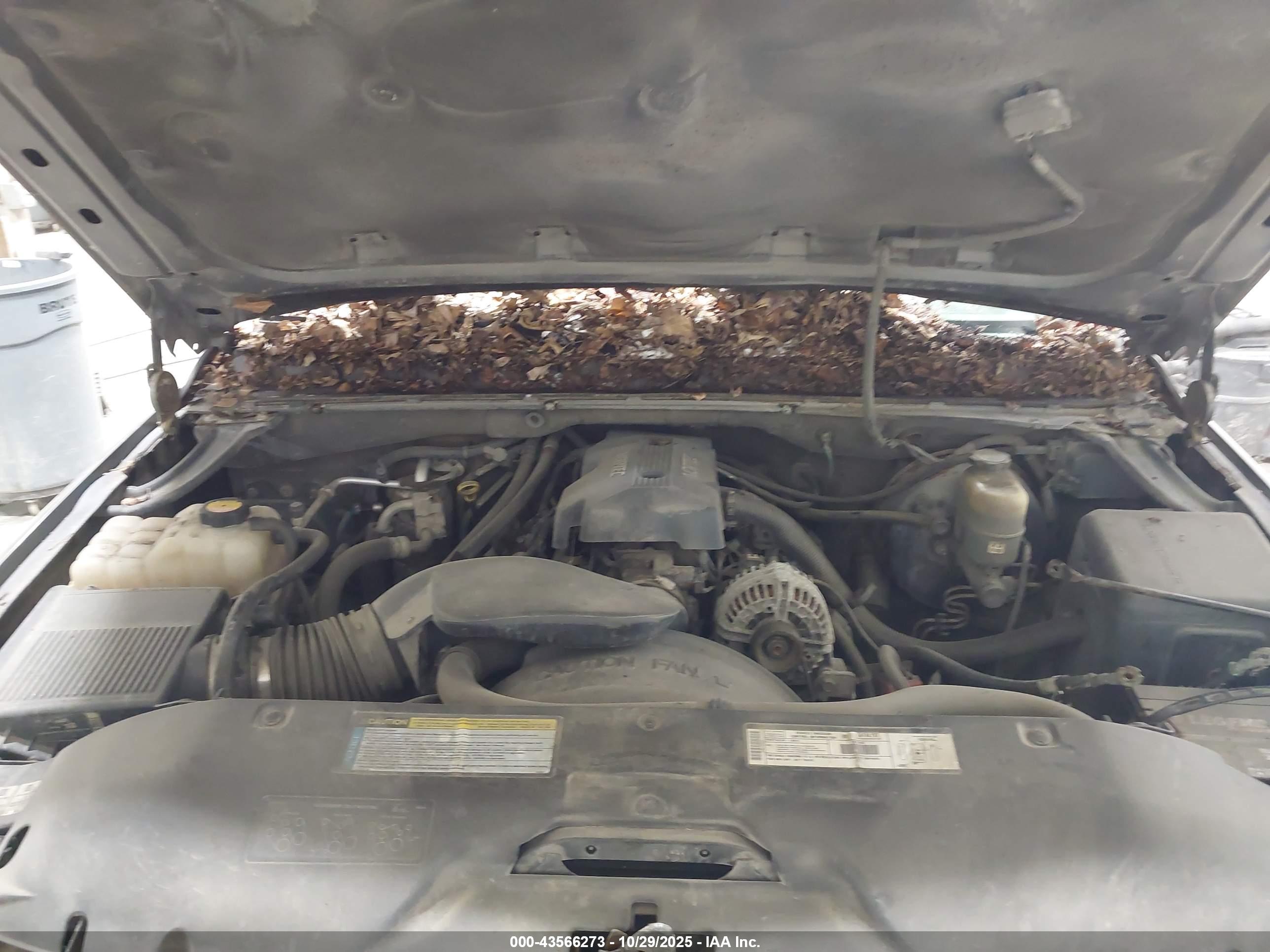 CHEVROLET SUBURBAN image 10