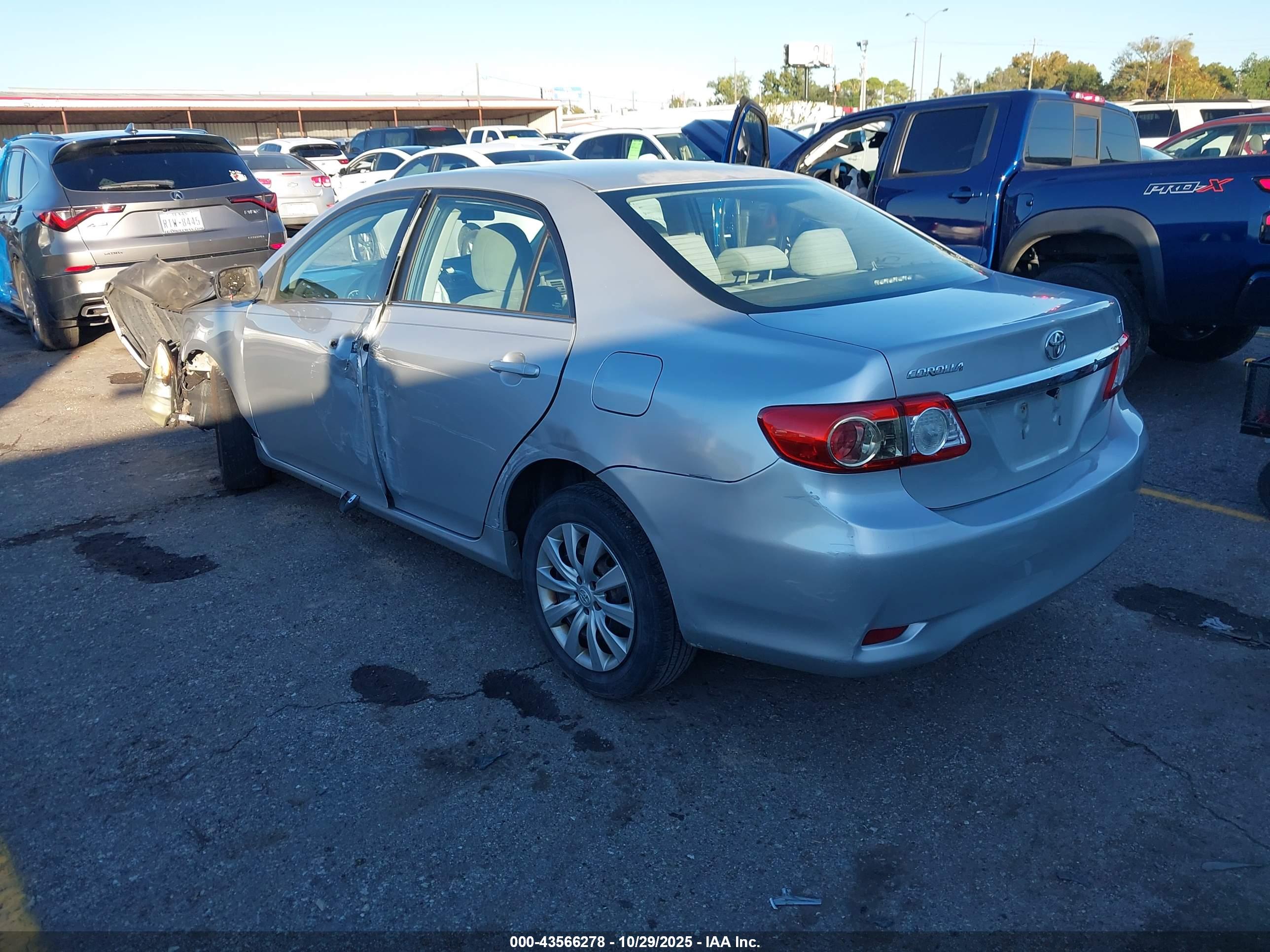 TOYOTA COROLLA image 3