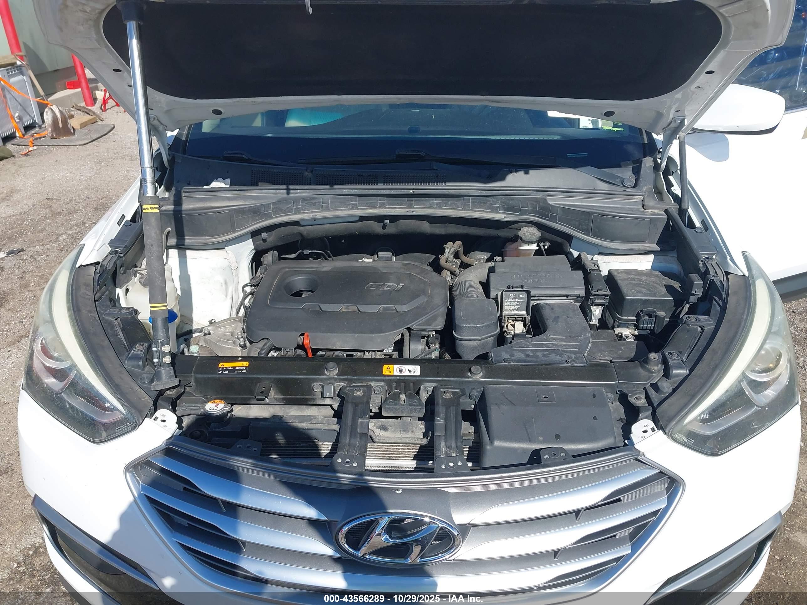 HYUNDAI SANTA image 10