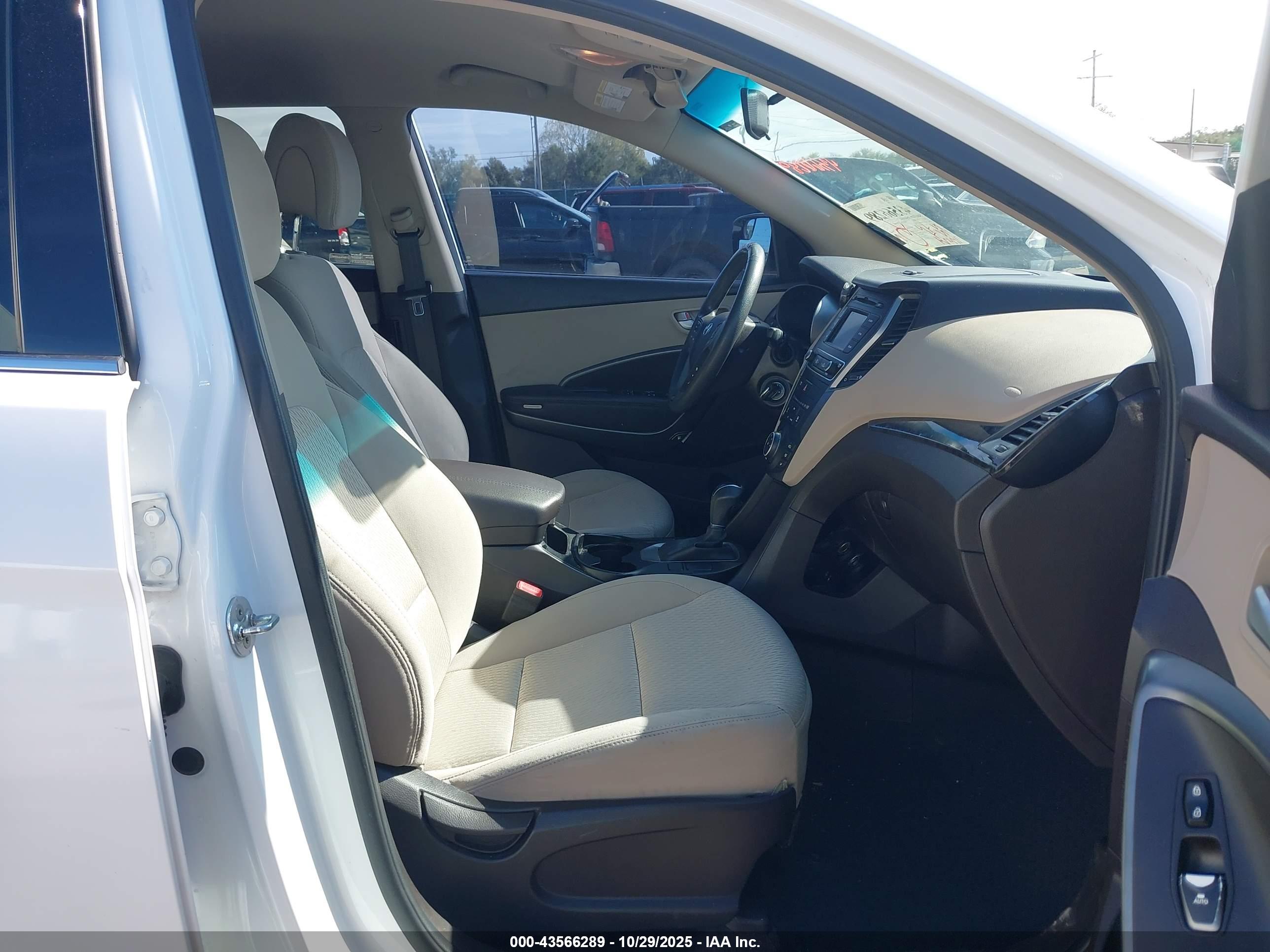 HYUNDAI SANTA image 5
