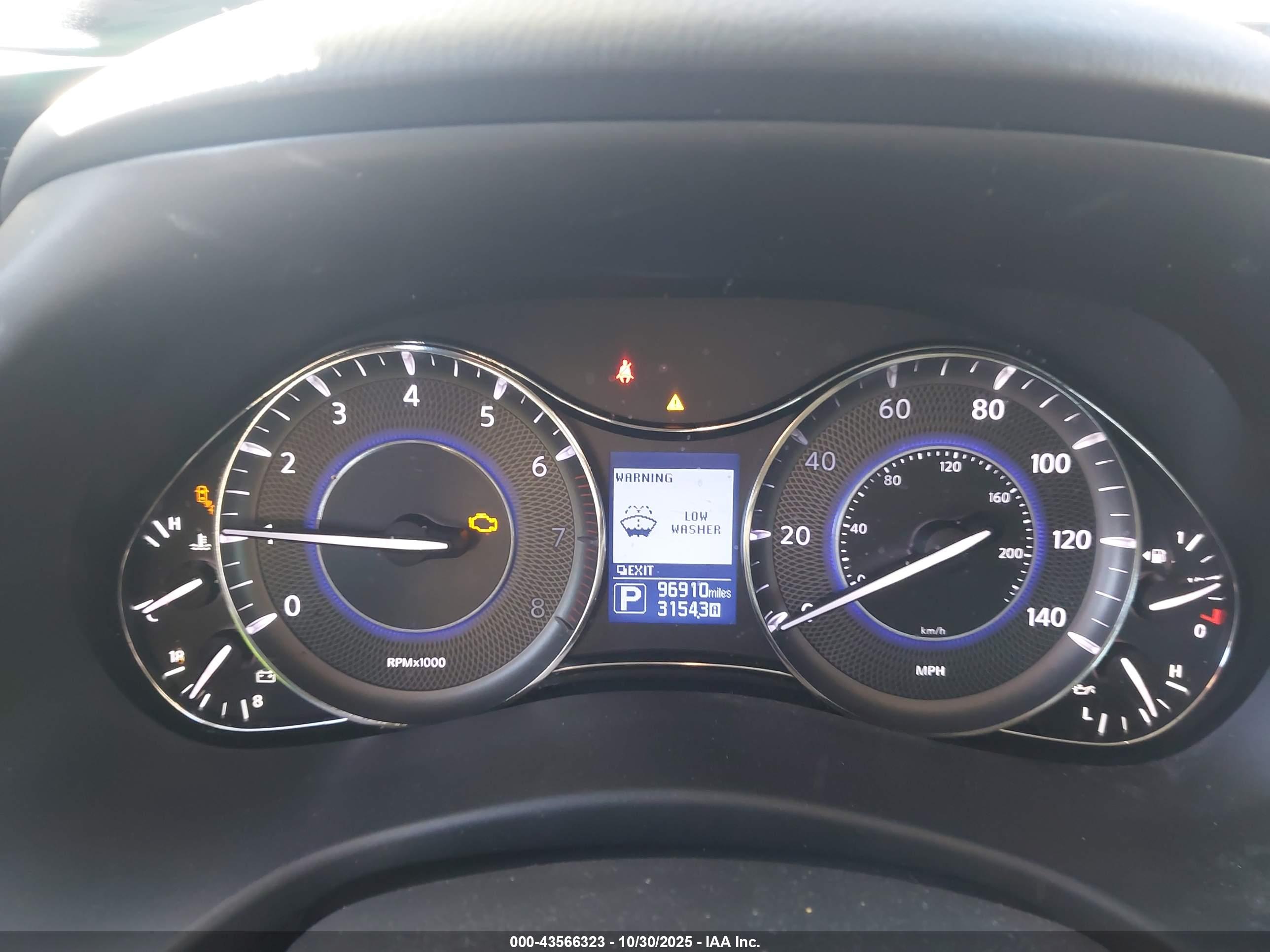 INFINITI QX80 image 7