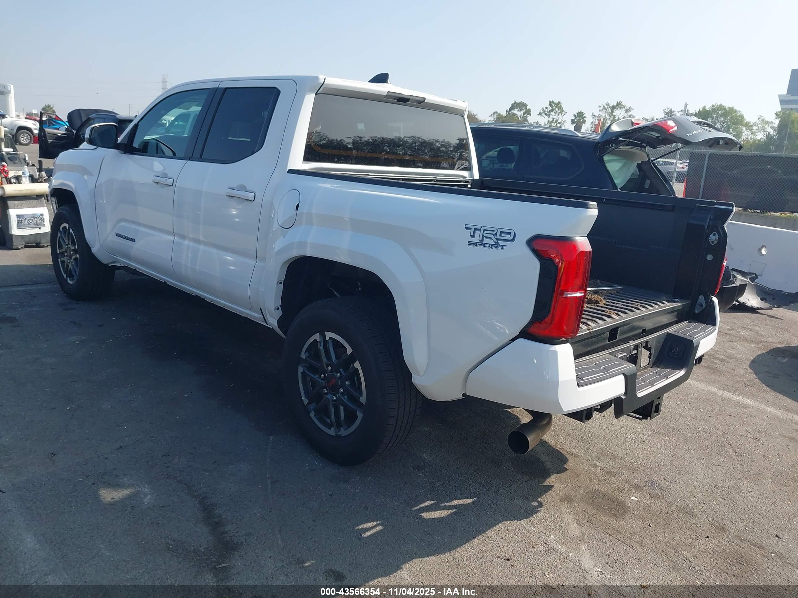 TOYOTA TACOMA image 3