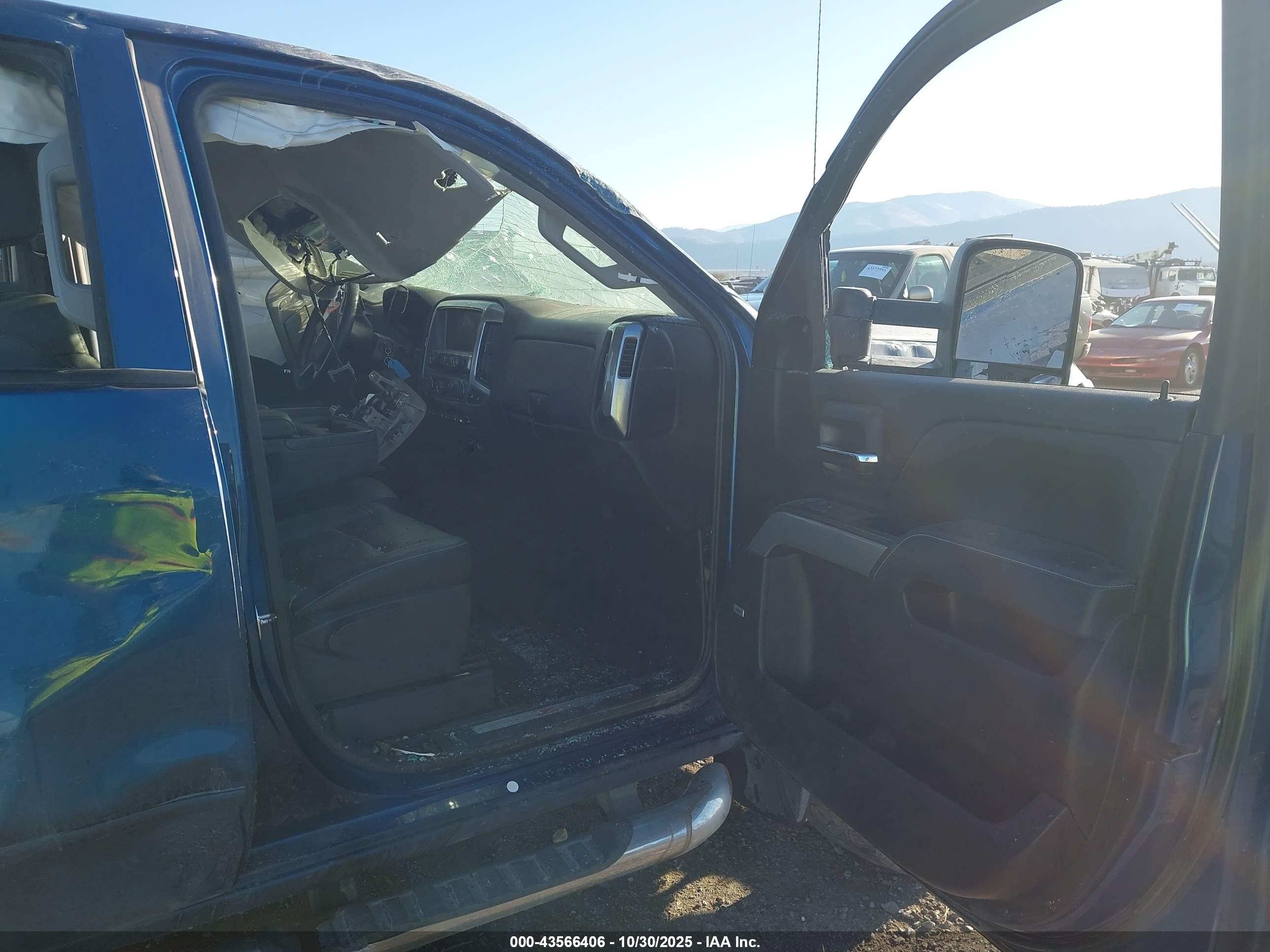 CHEVROLET SILVERADO image 5