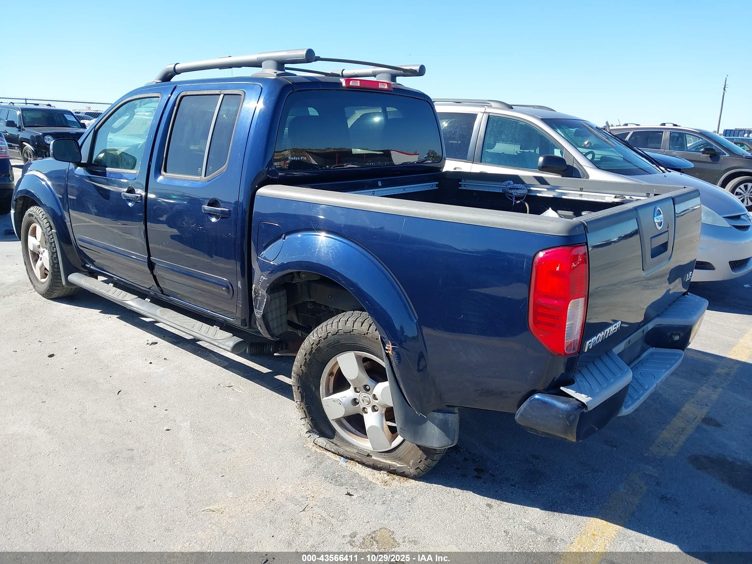 NISSAN FRONTIER image 3