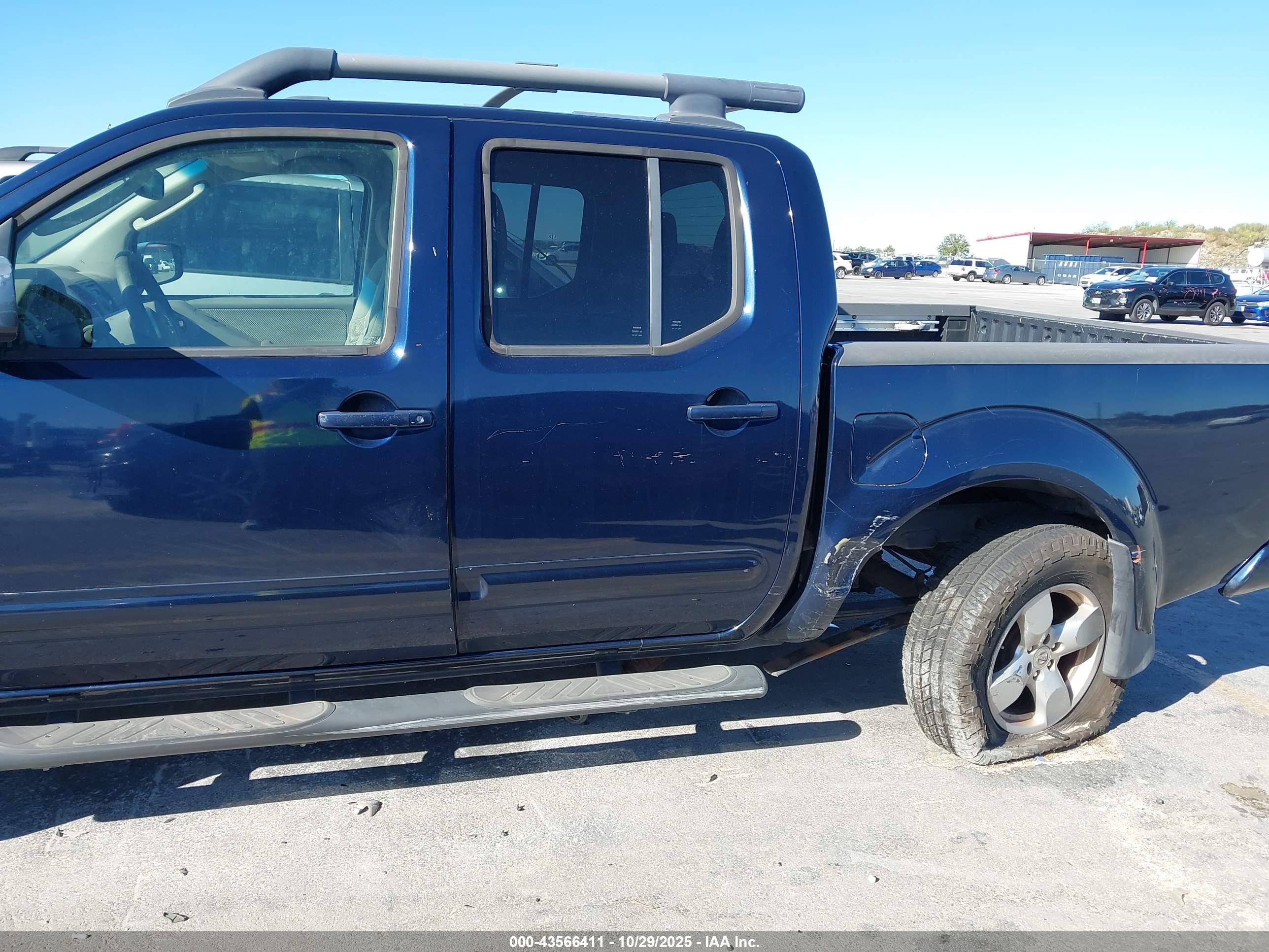 NISSAN FRONTIER image 6