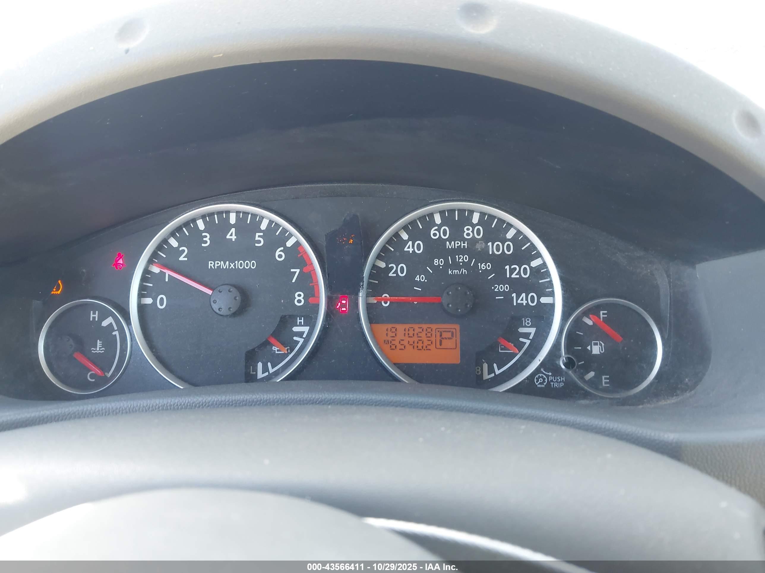 NISSAN FRONTIER image 7