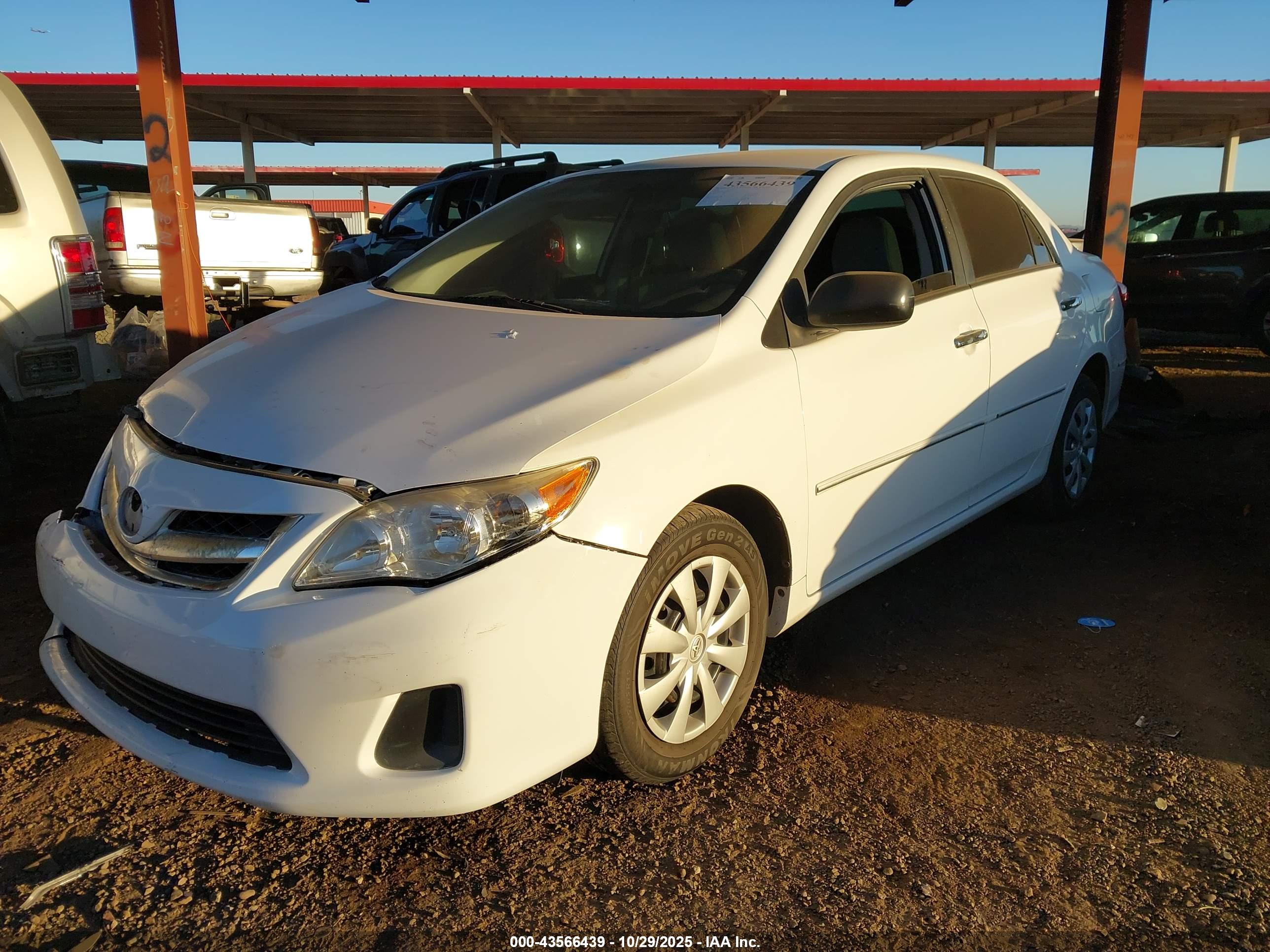 TOYOTA COROLLA image 2