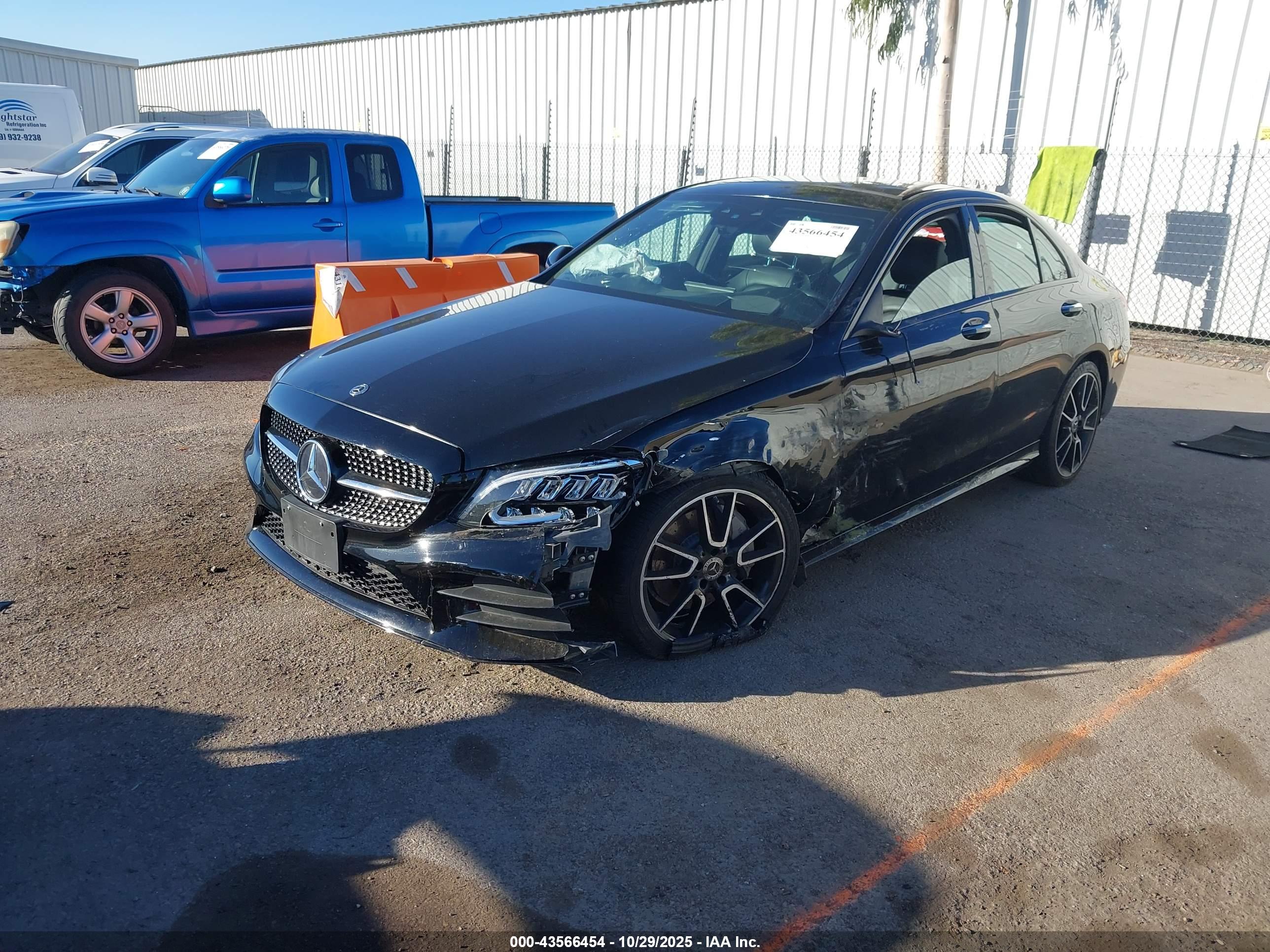 MERCEDES-BENZ C image 2