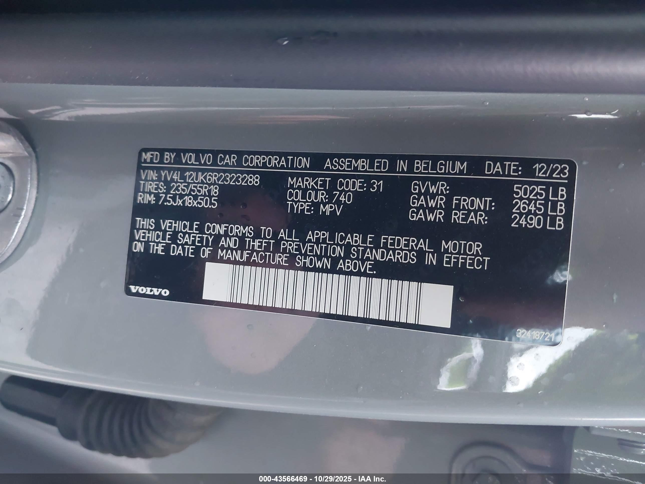 VOLVO XC40 image 9