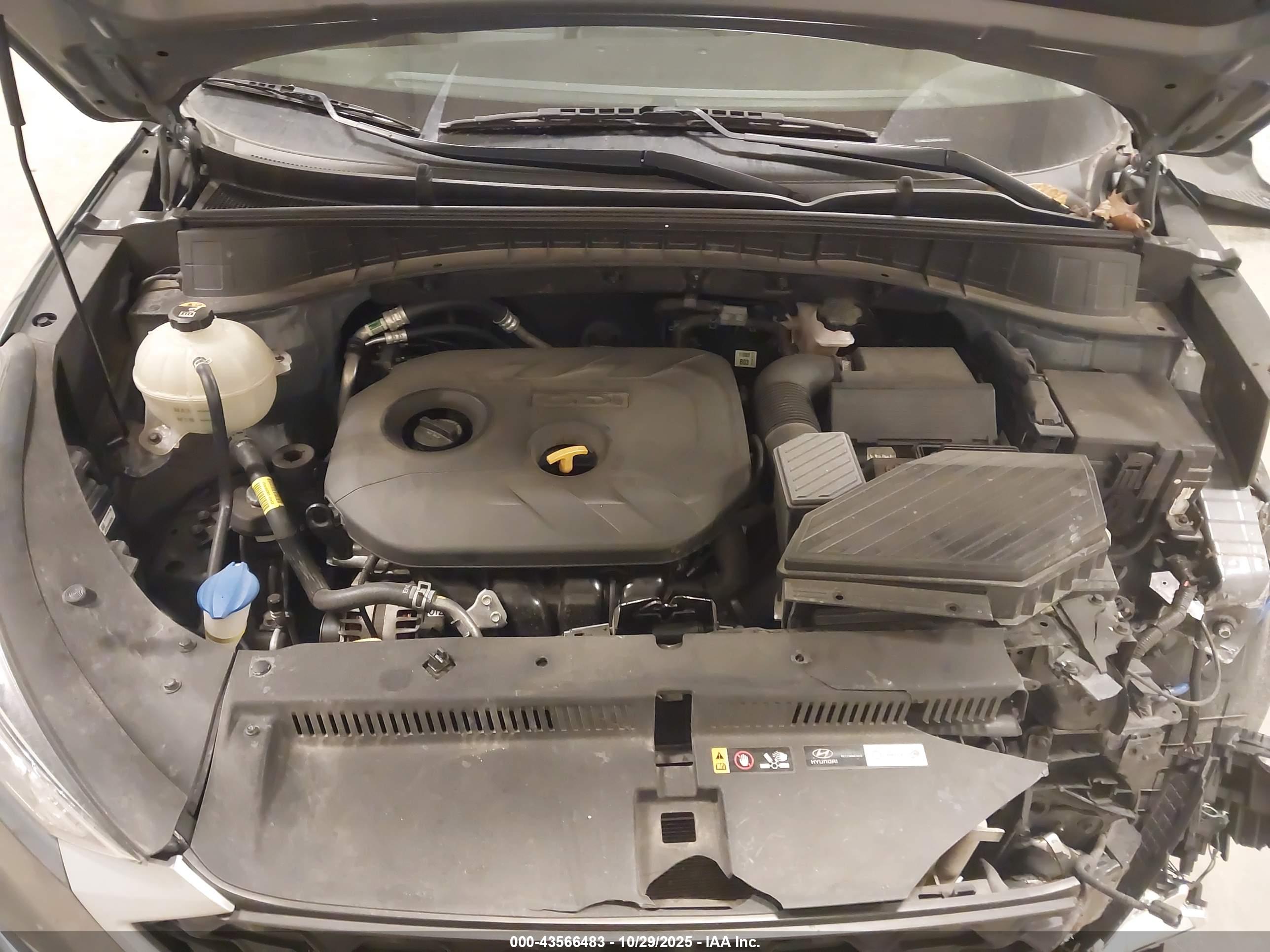 HYUNDAI TUCSON image 10