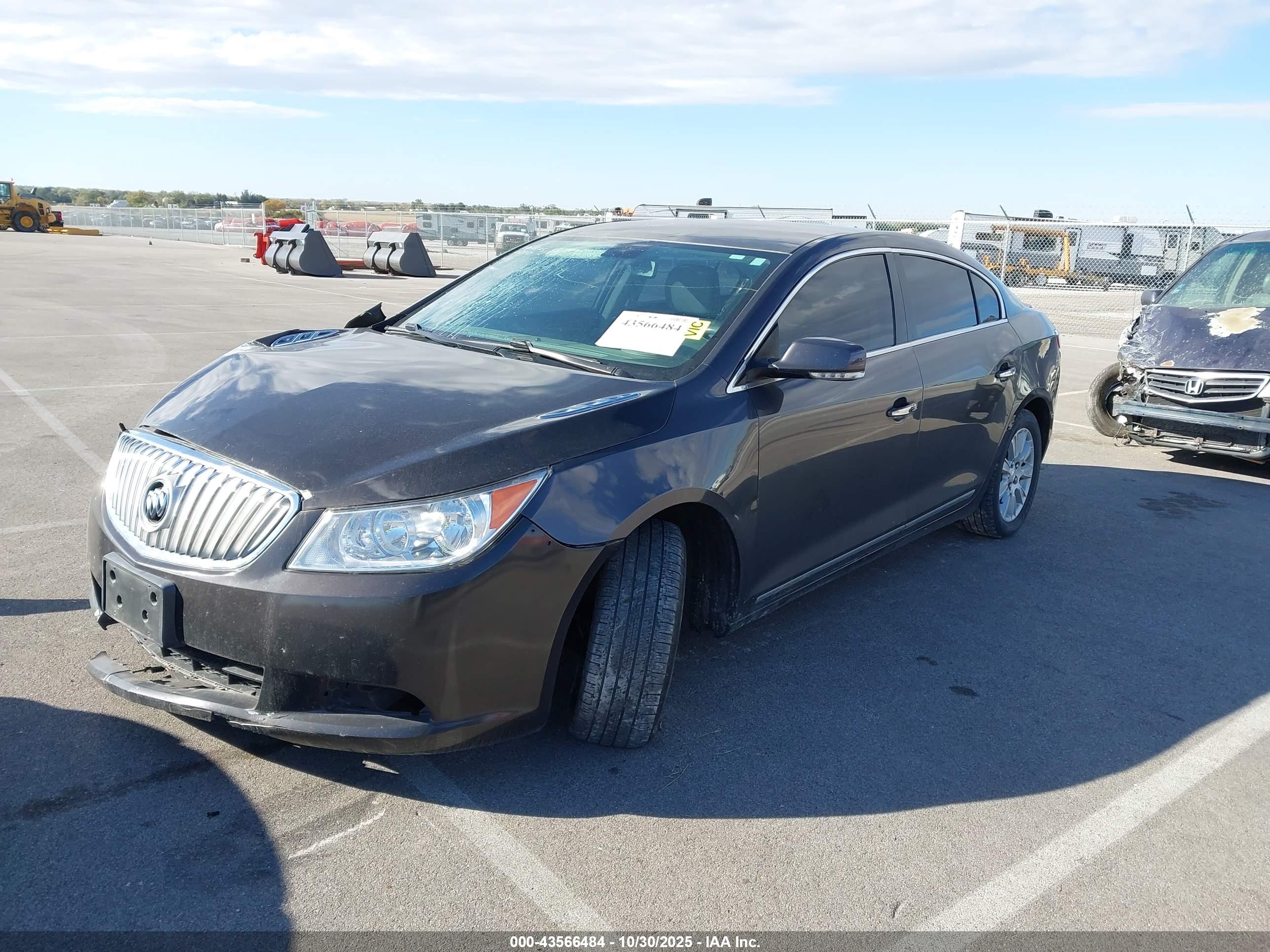 BUICK LACROSSE image 2