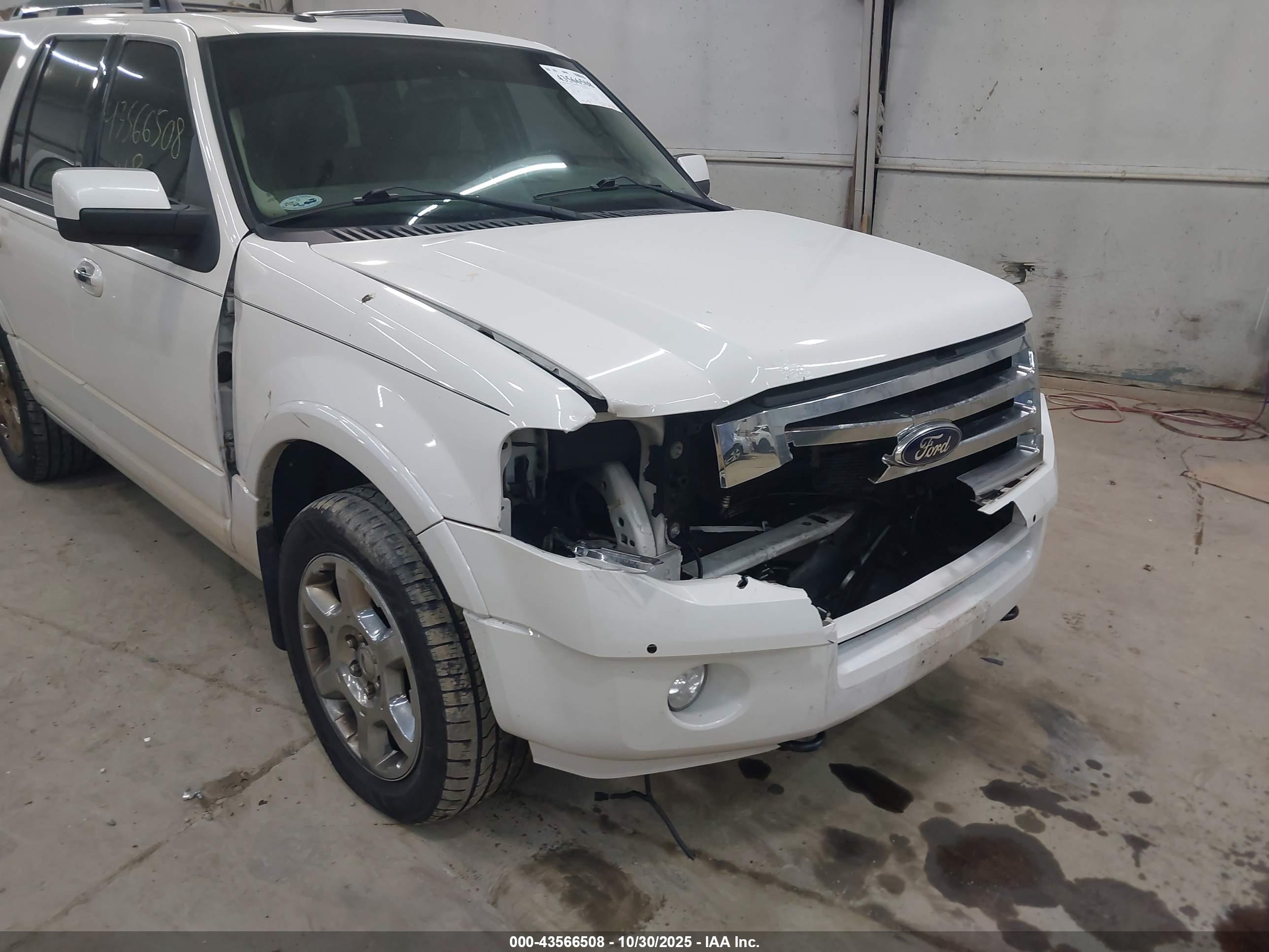 FORD EXPEDITION image 6