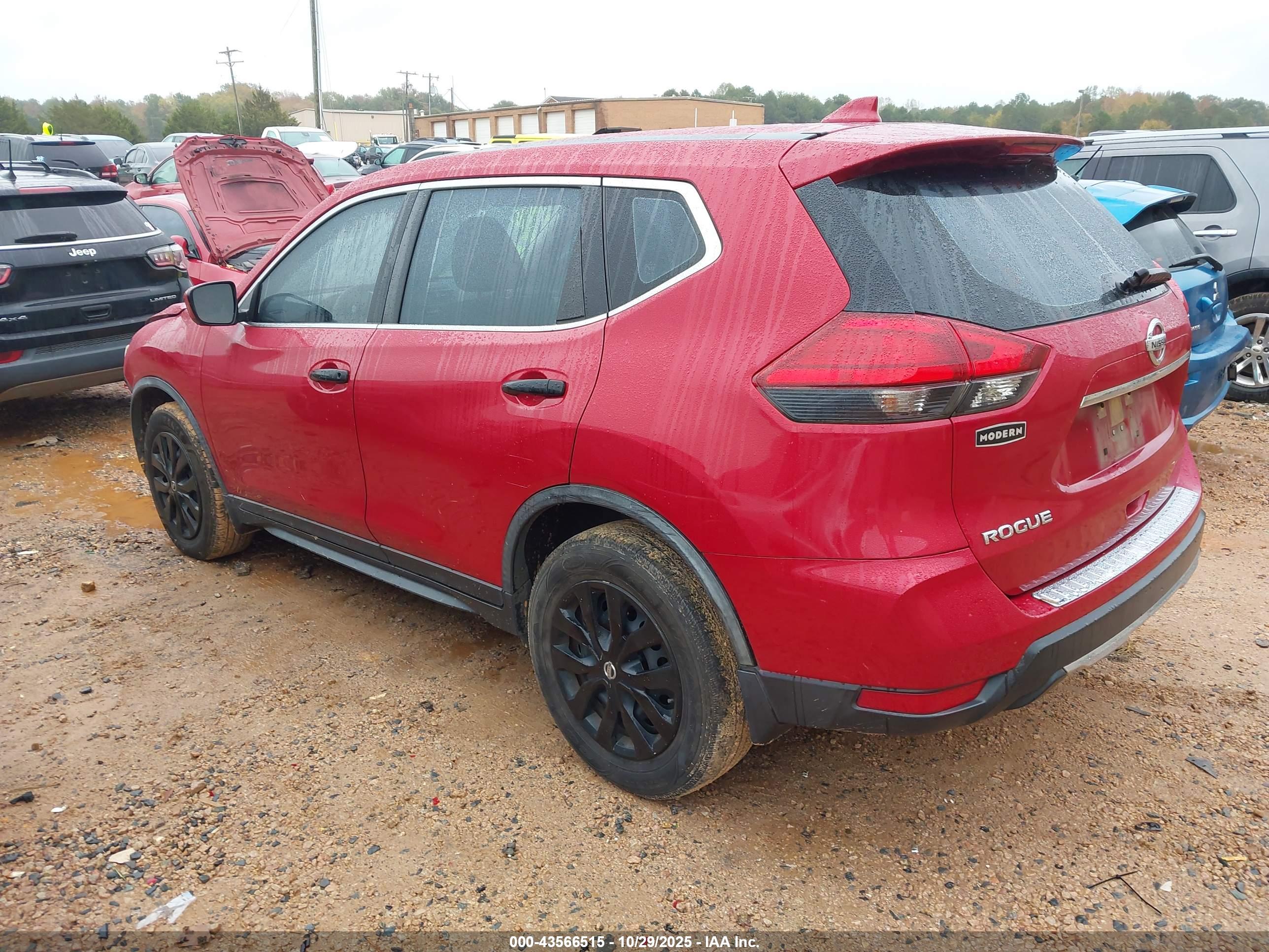 NISSAN ROGUE image 3