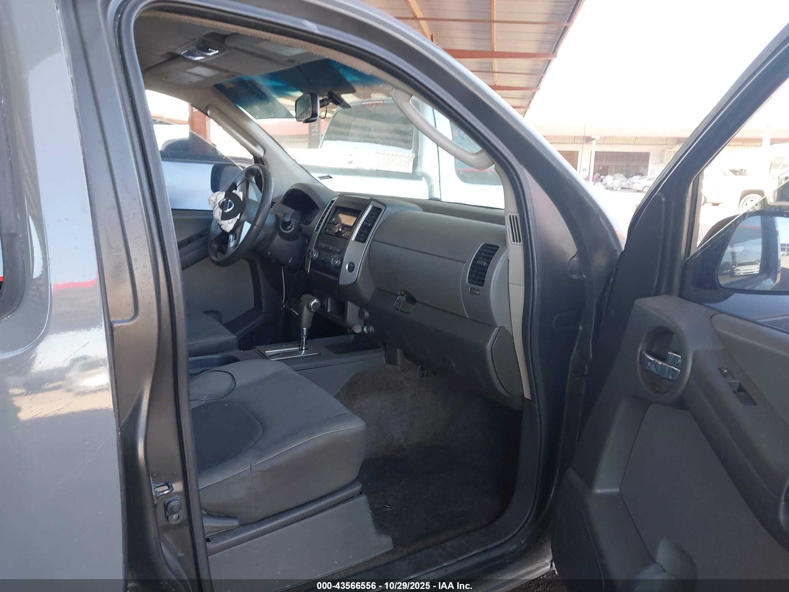 NISSAN XTERRA image 5