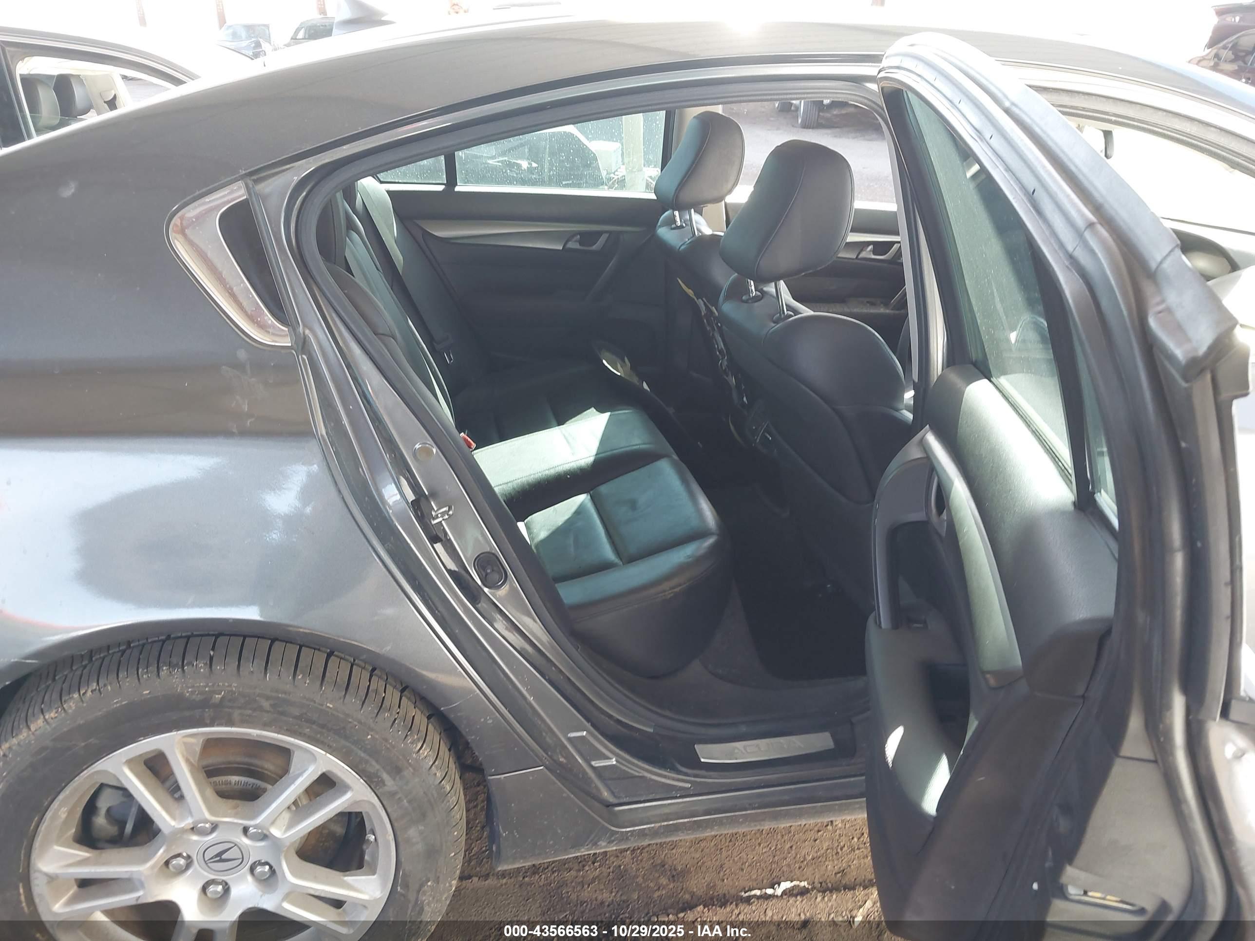 ACURA TL image 8