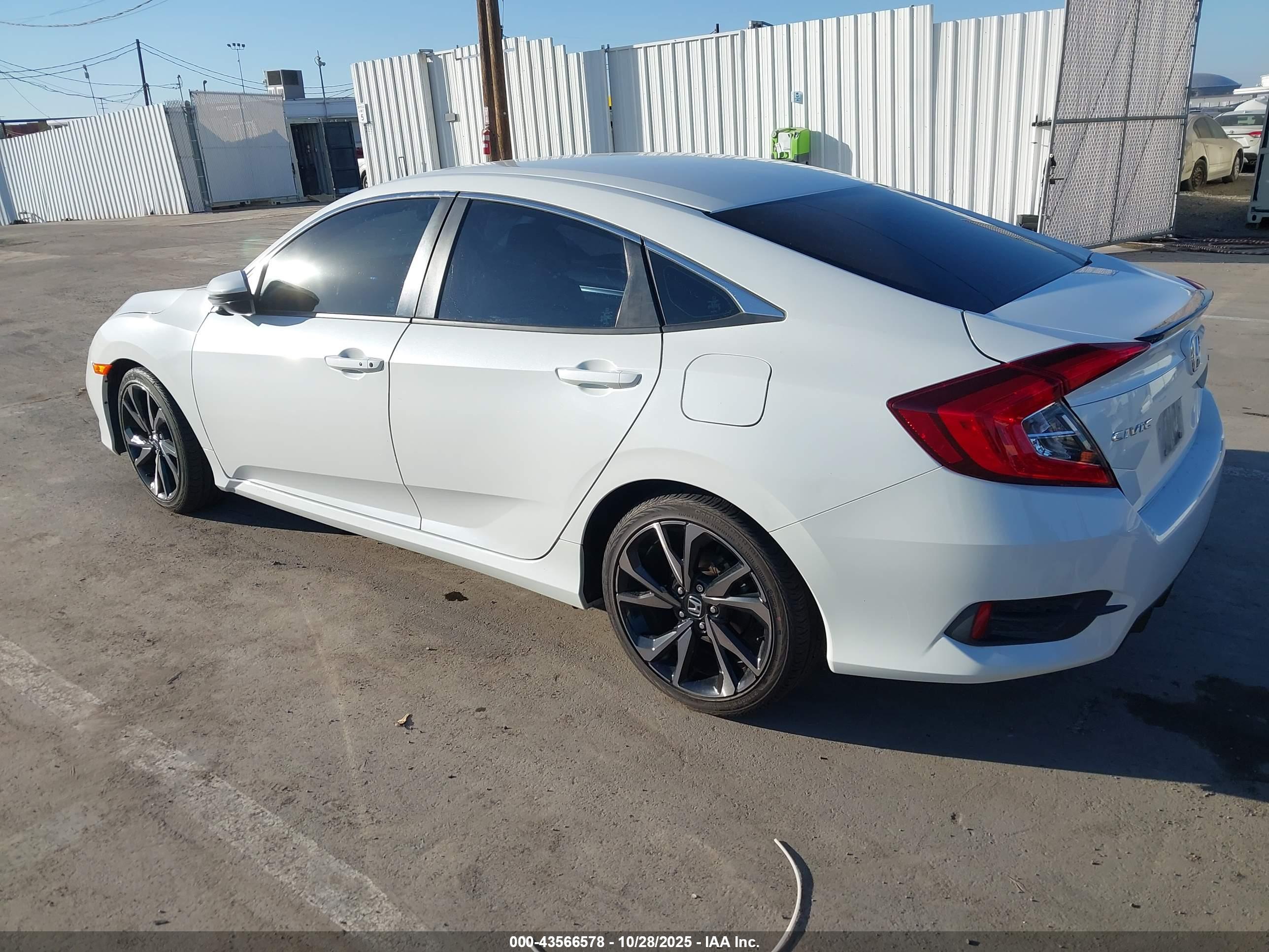 HONDA CIVIC image 3