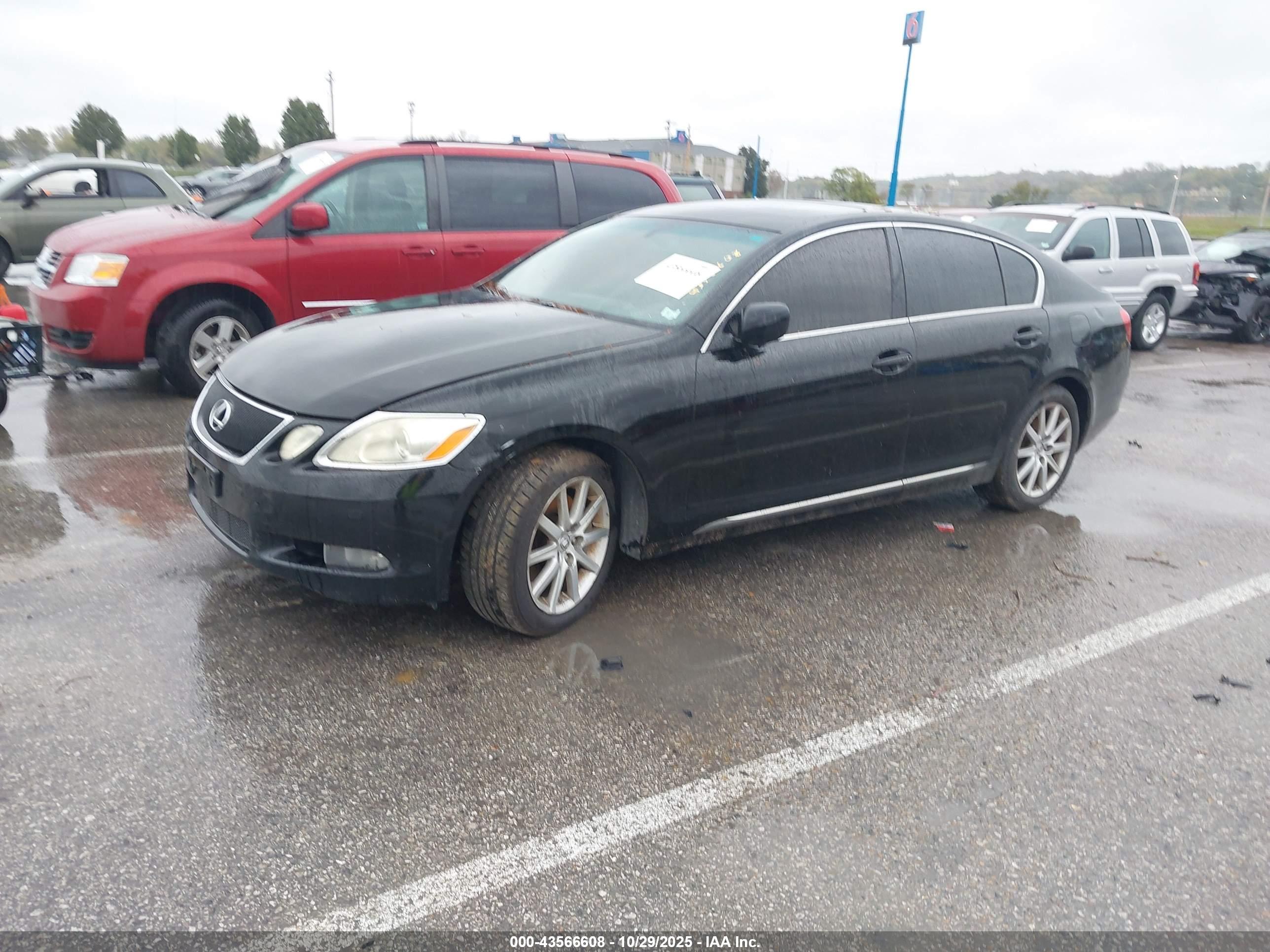 LEXUS GS image 2