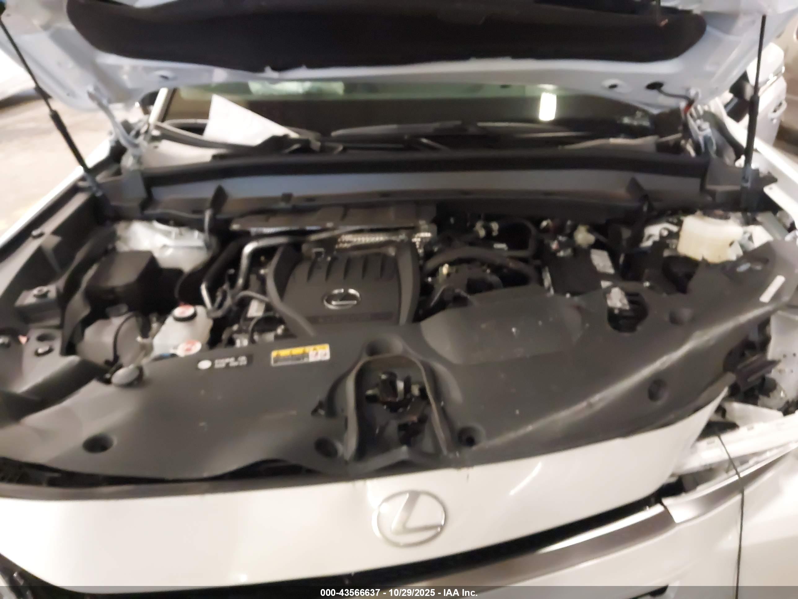 LEXUS TX image 10