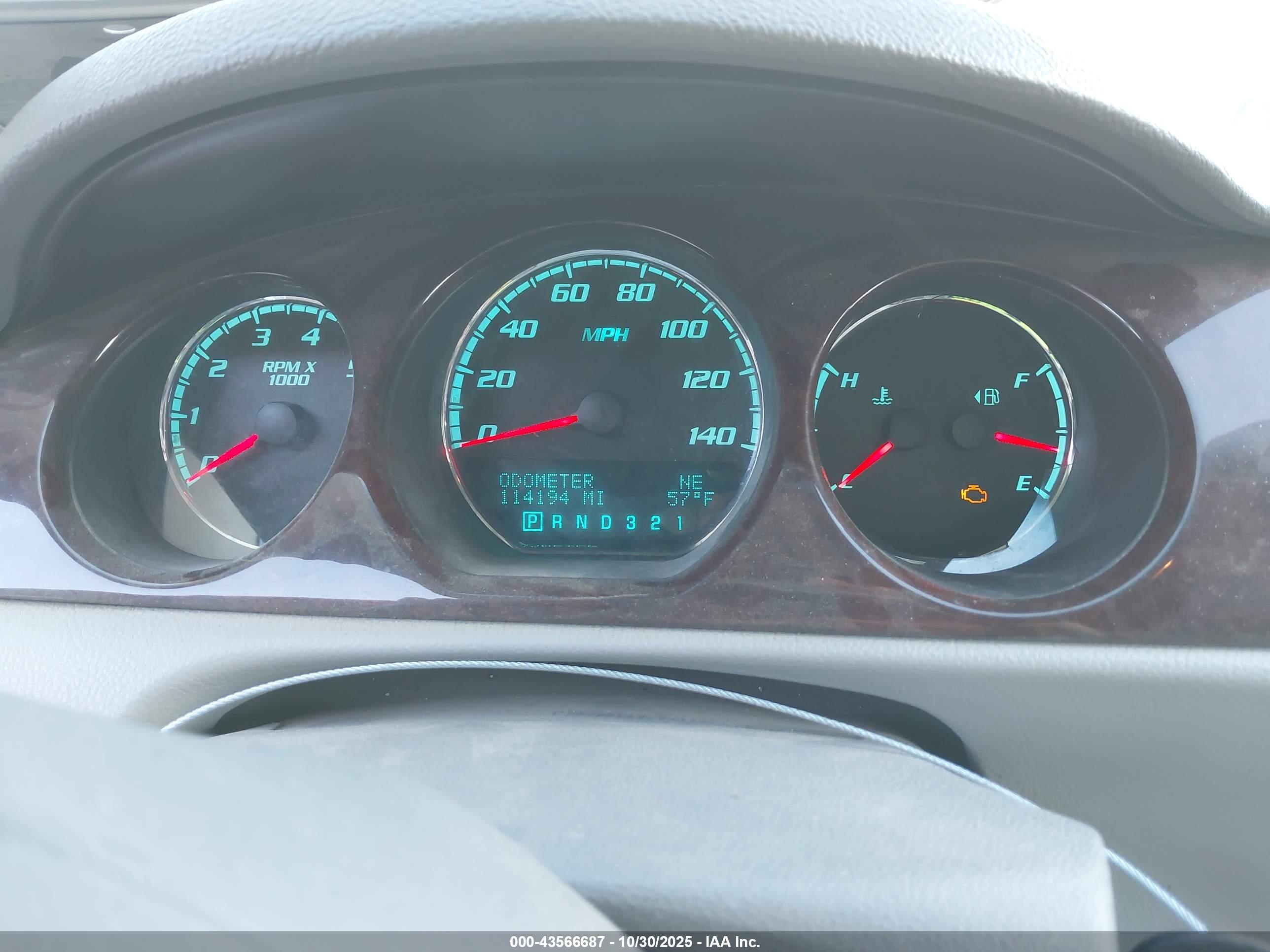 BUICK LUCERNE image 7