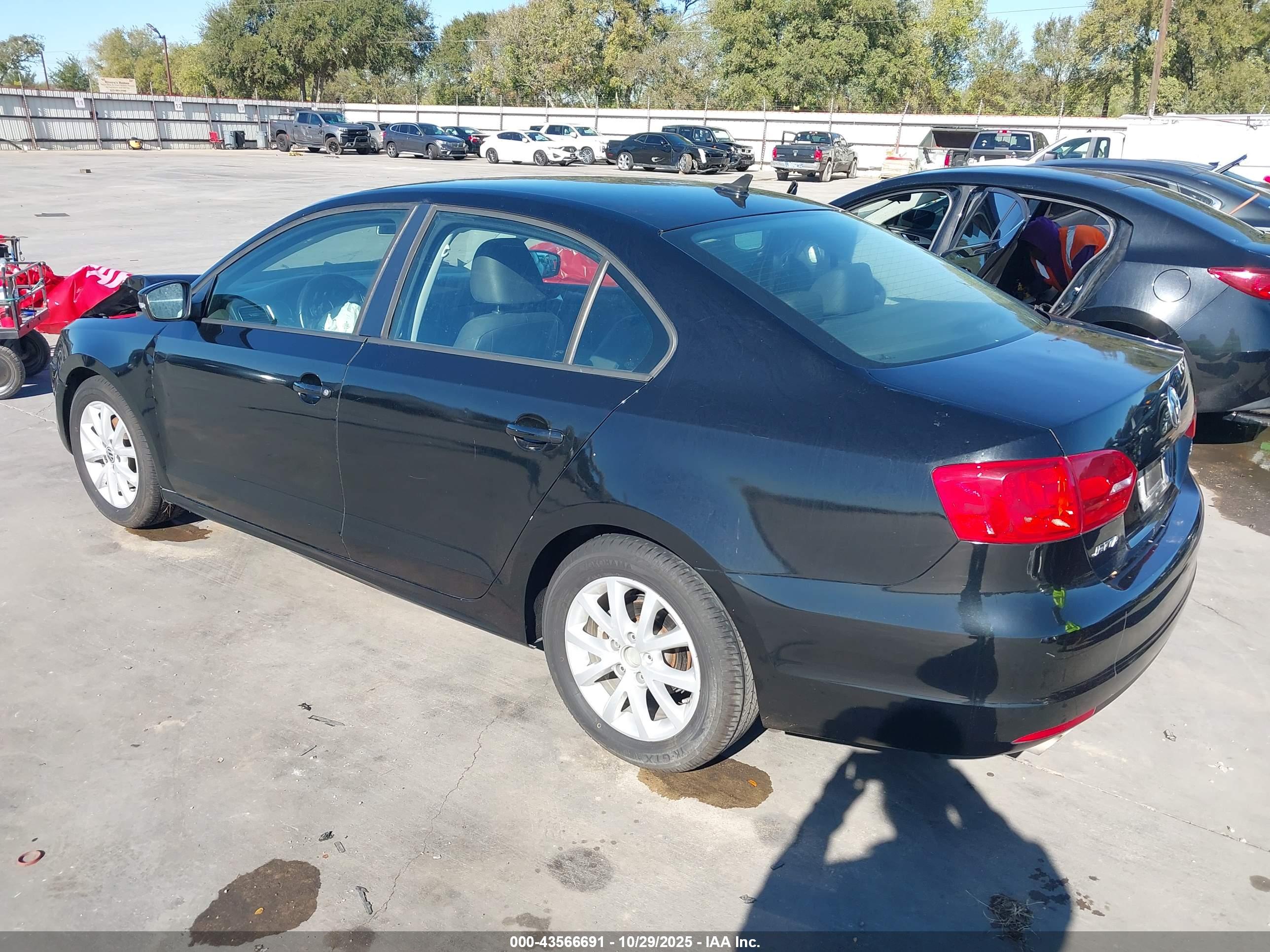 VOLKSWAGEN JETTA image 3
