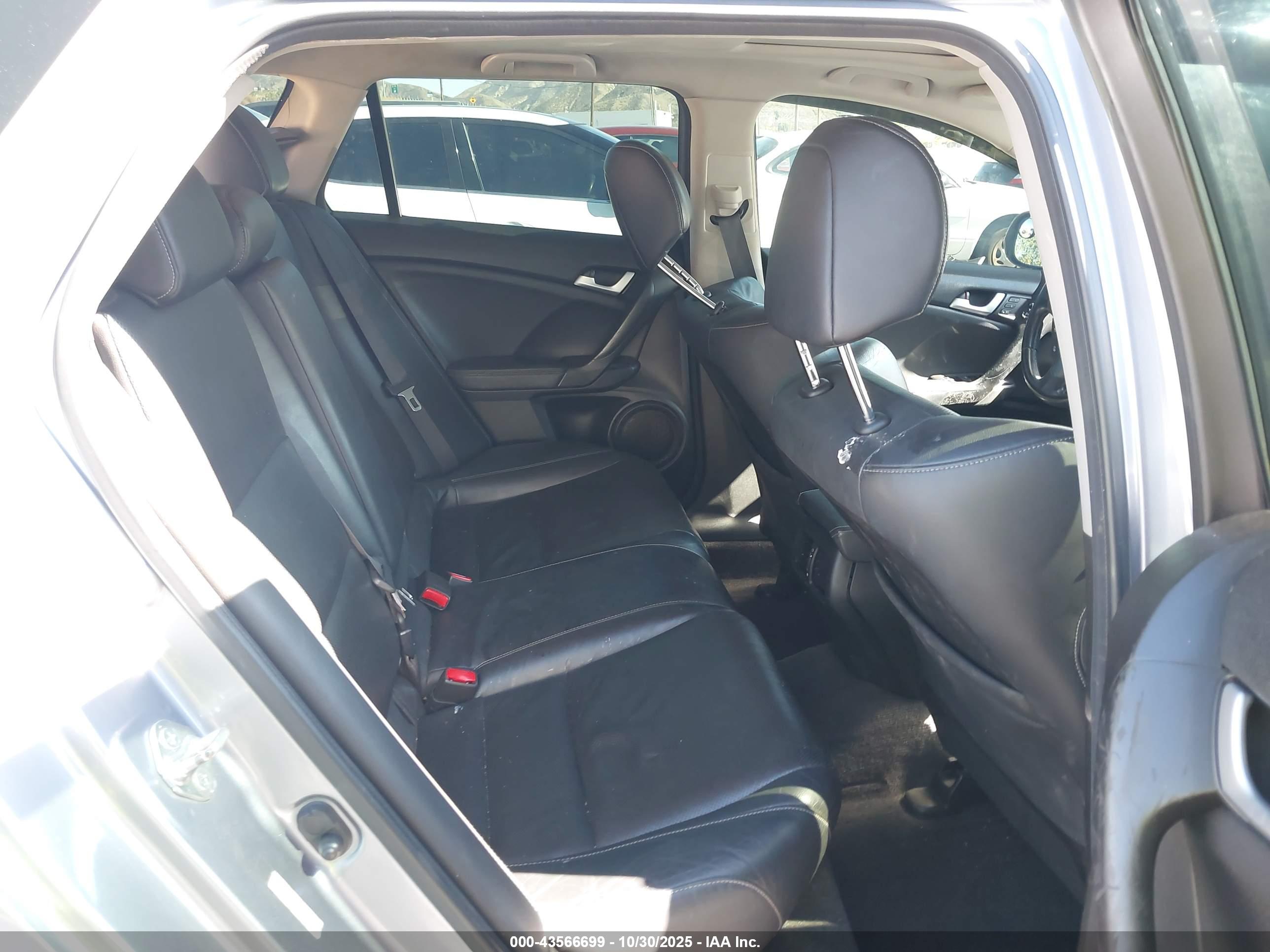 ACURA TSX image 8