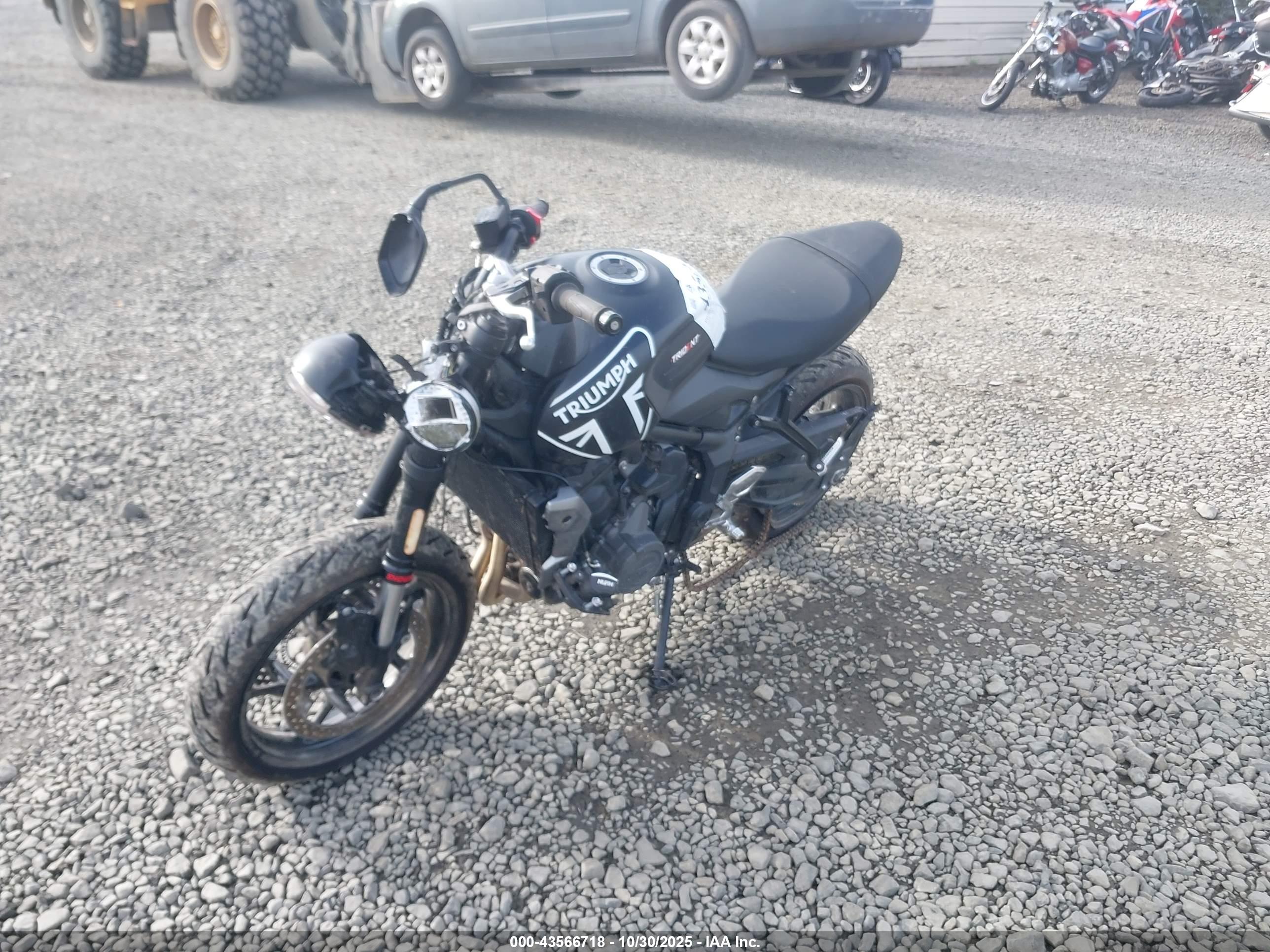 TRIUMPH MOTORCYCLE image 2