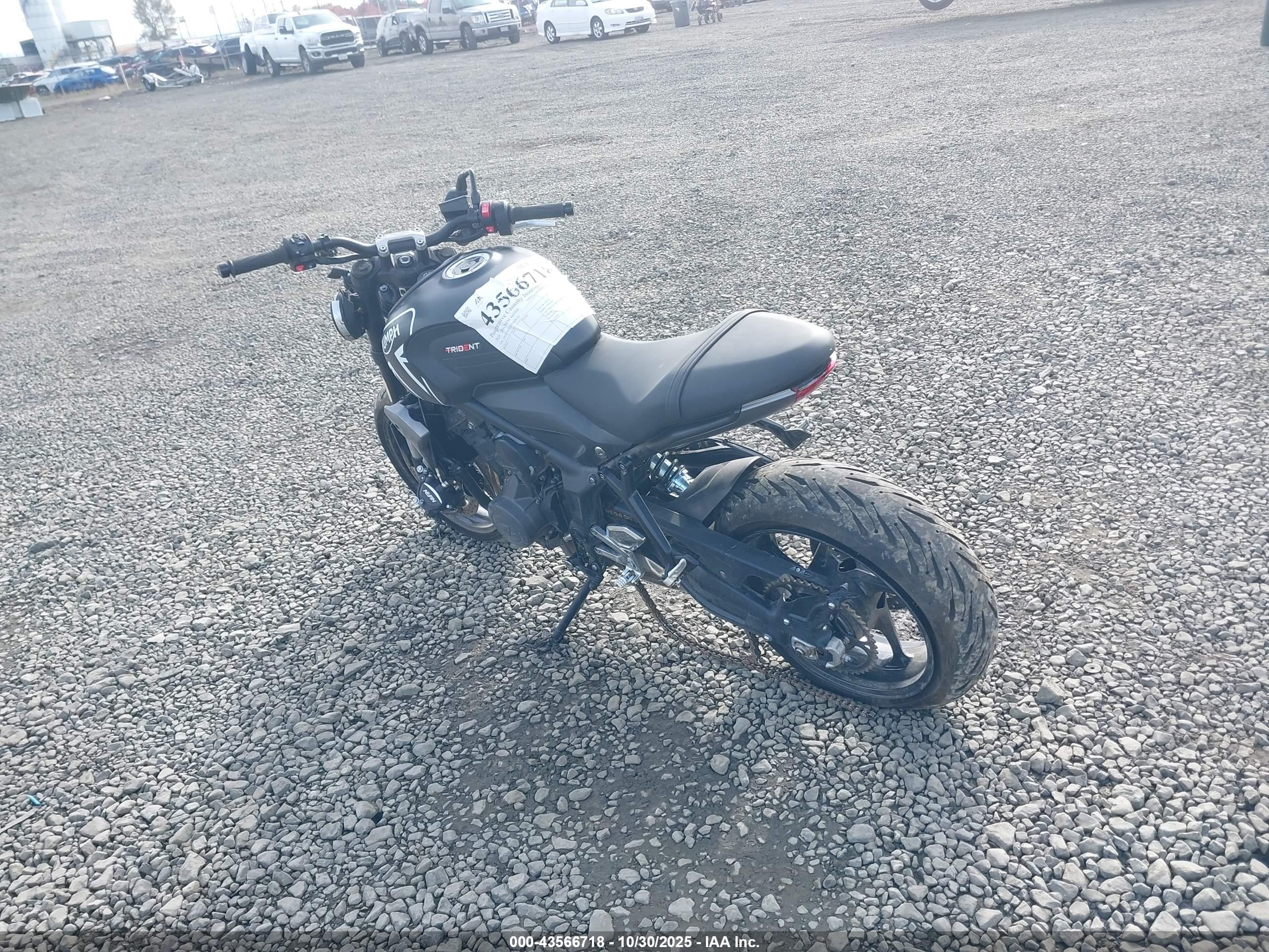 TRIUMPH MOTORCYCLE image 3