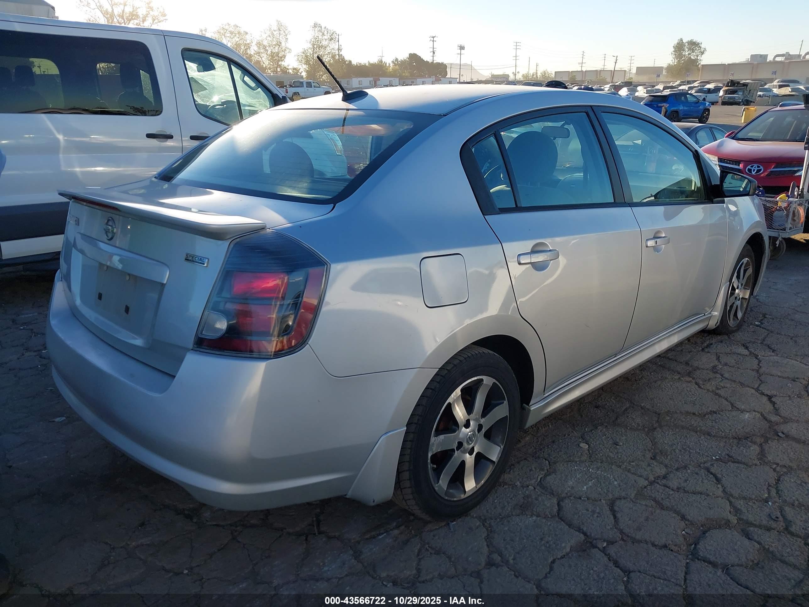 NISSAN SENTRA image 4