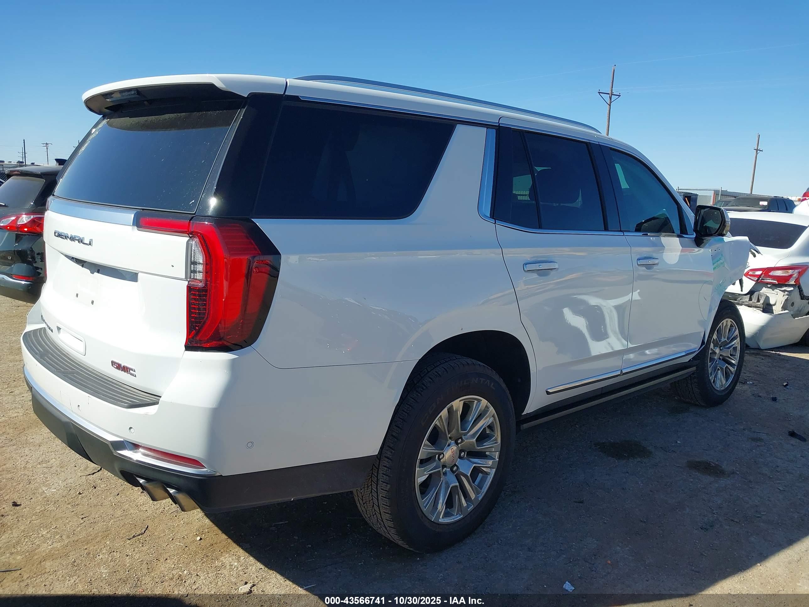 GMC YUKON image 4
