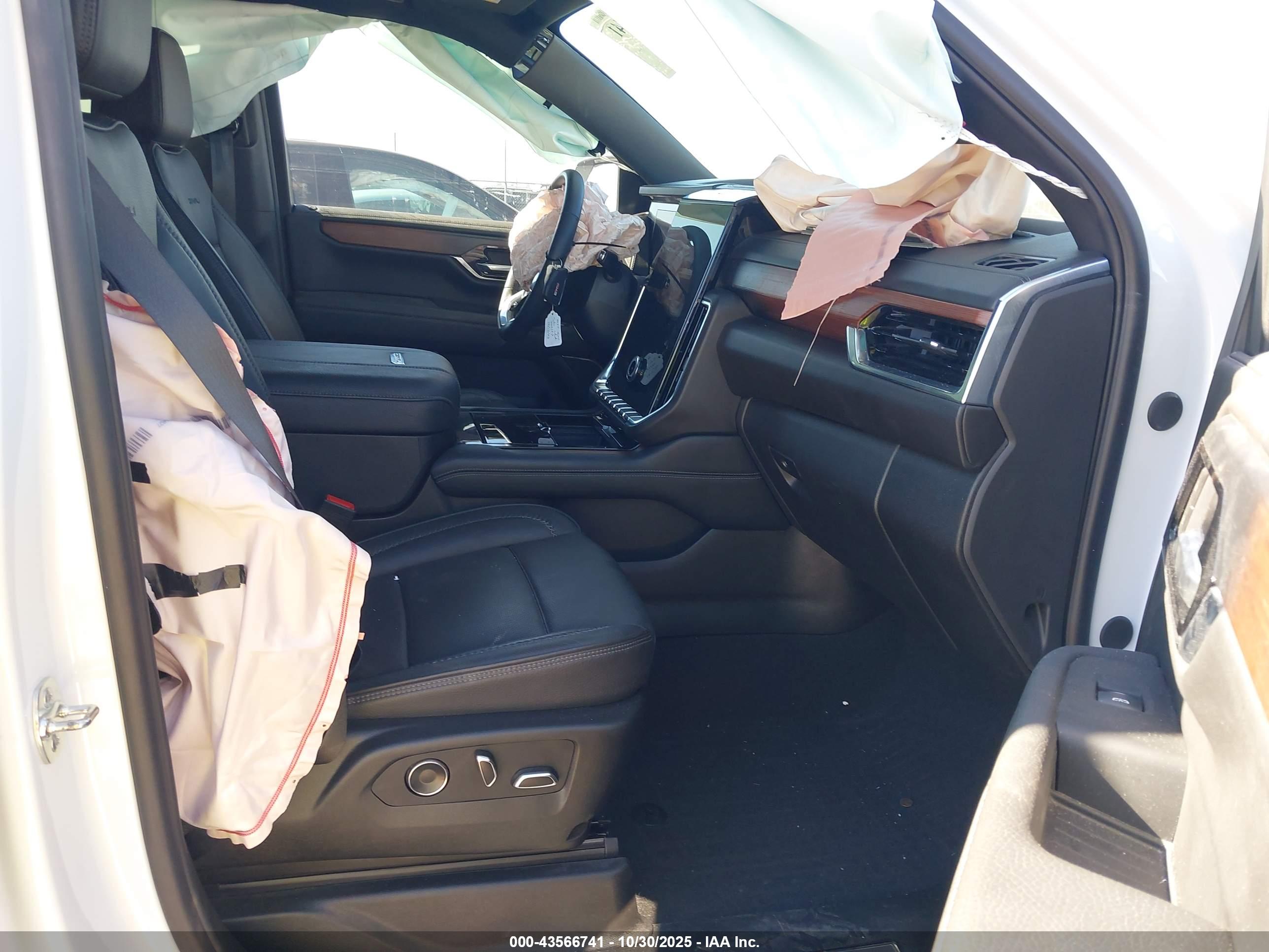 GMC YUKON image 5
