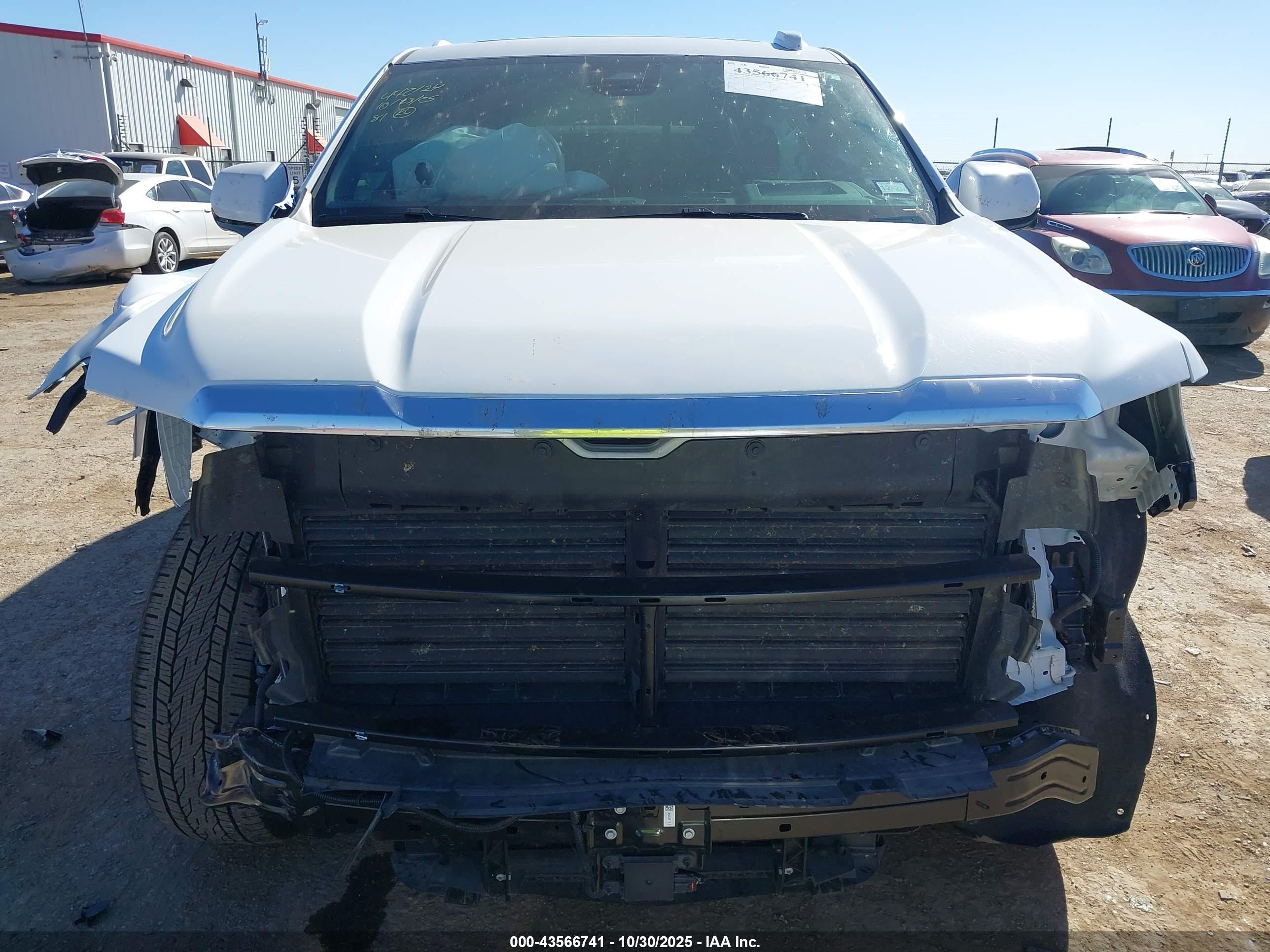 GMC YUKON image 6