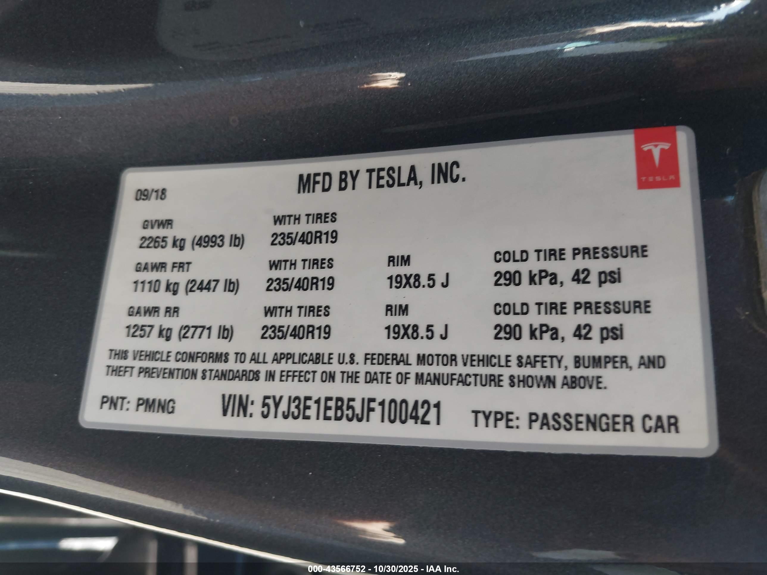 TESLA MODEL image 9