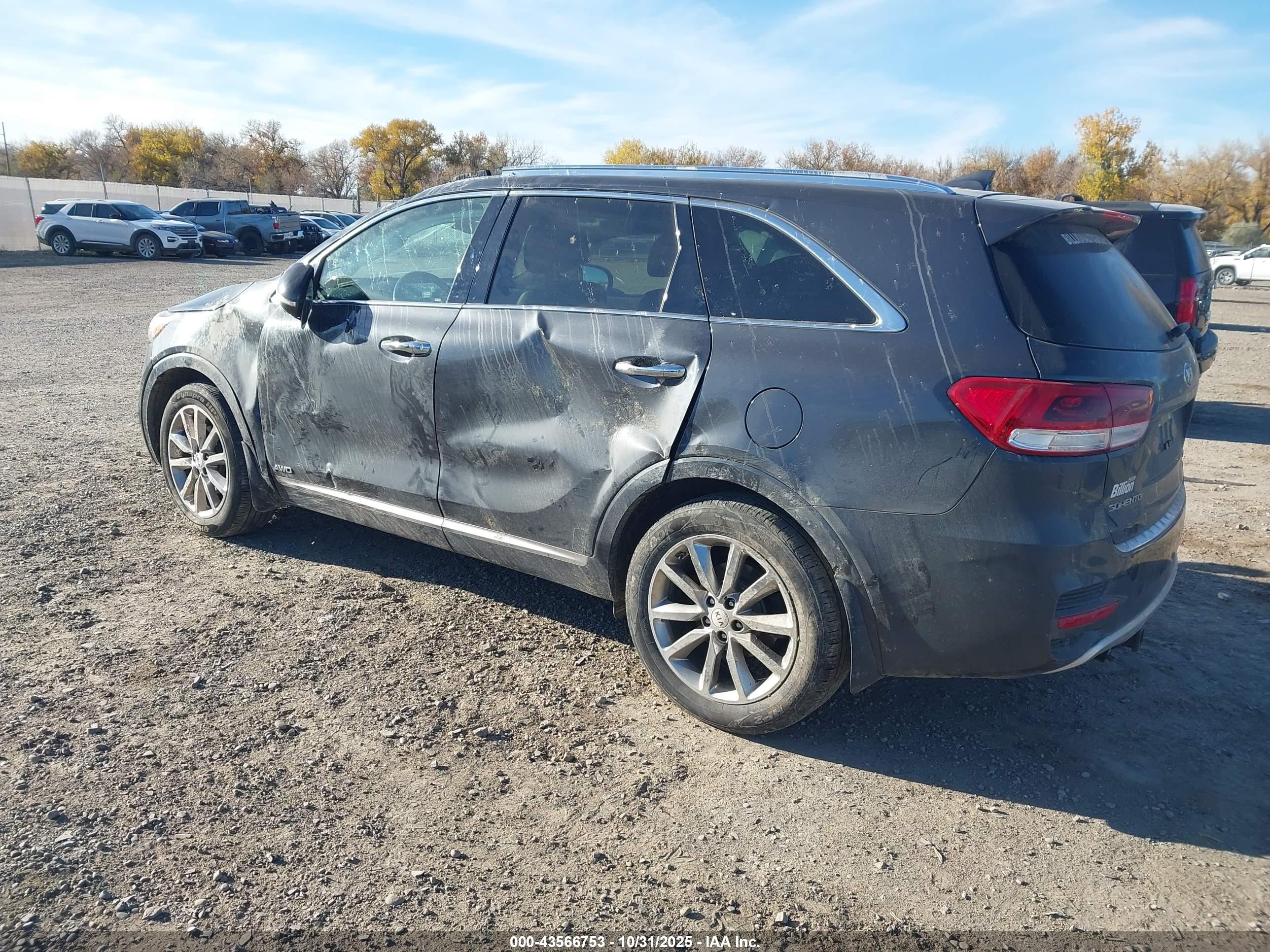 KIA SORENTO image 3