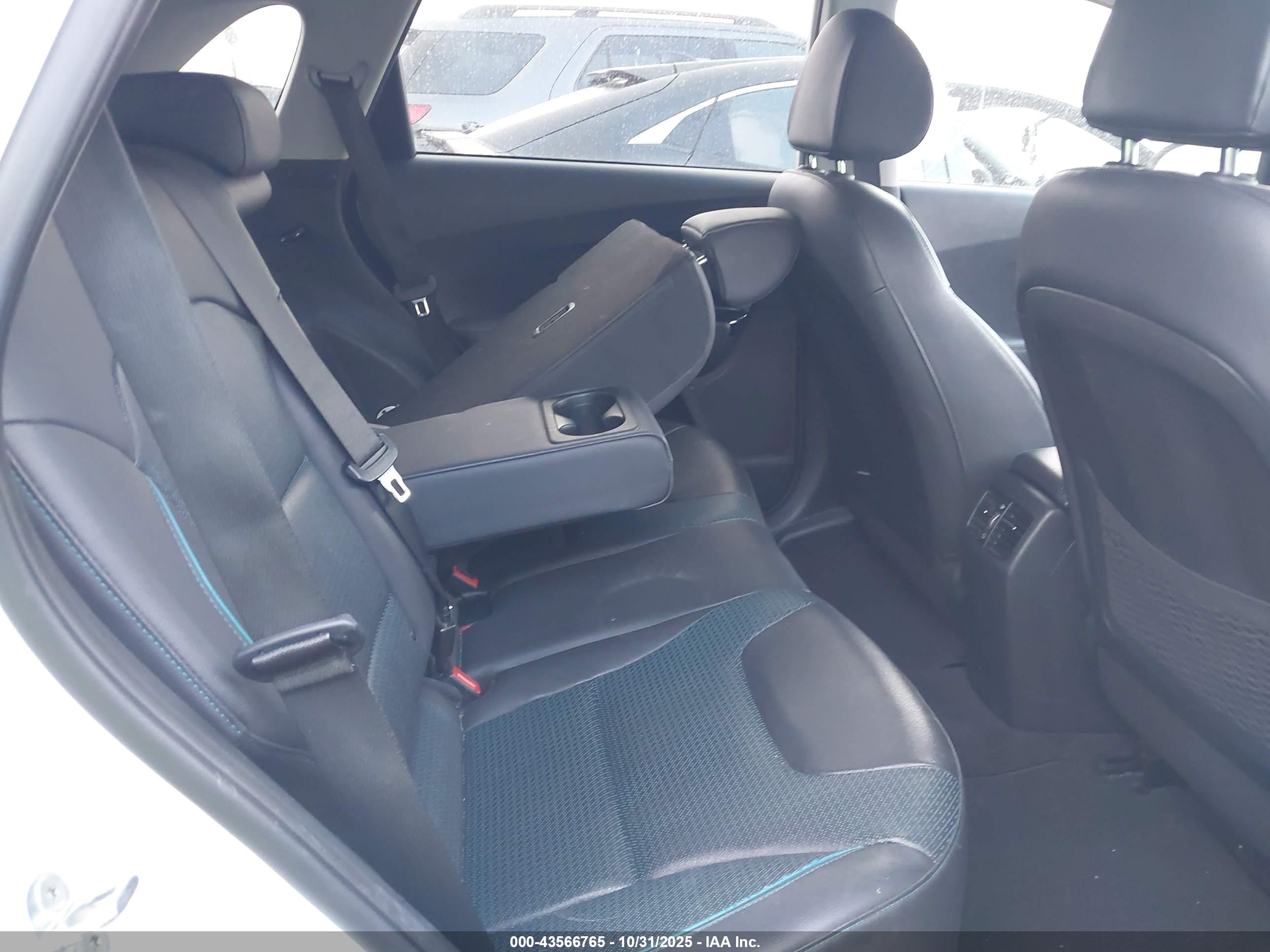 KIA NIRO image 8