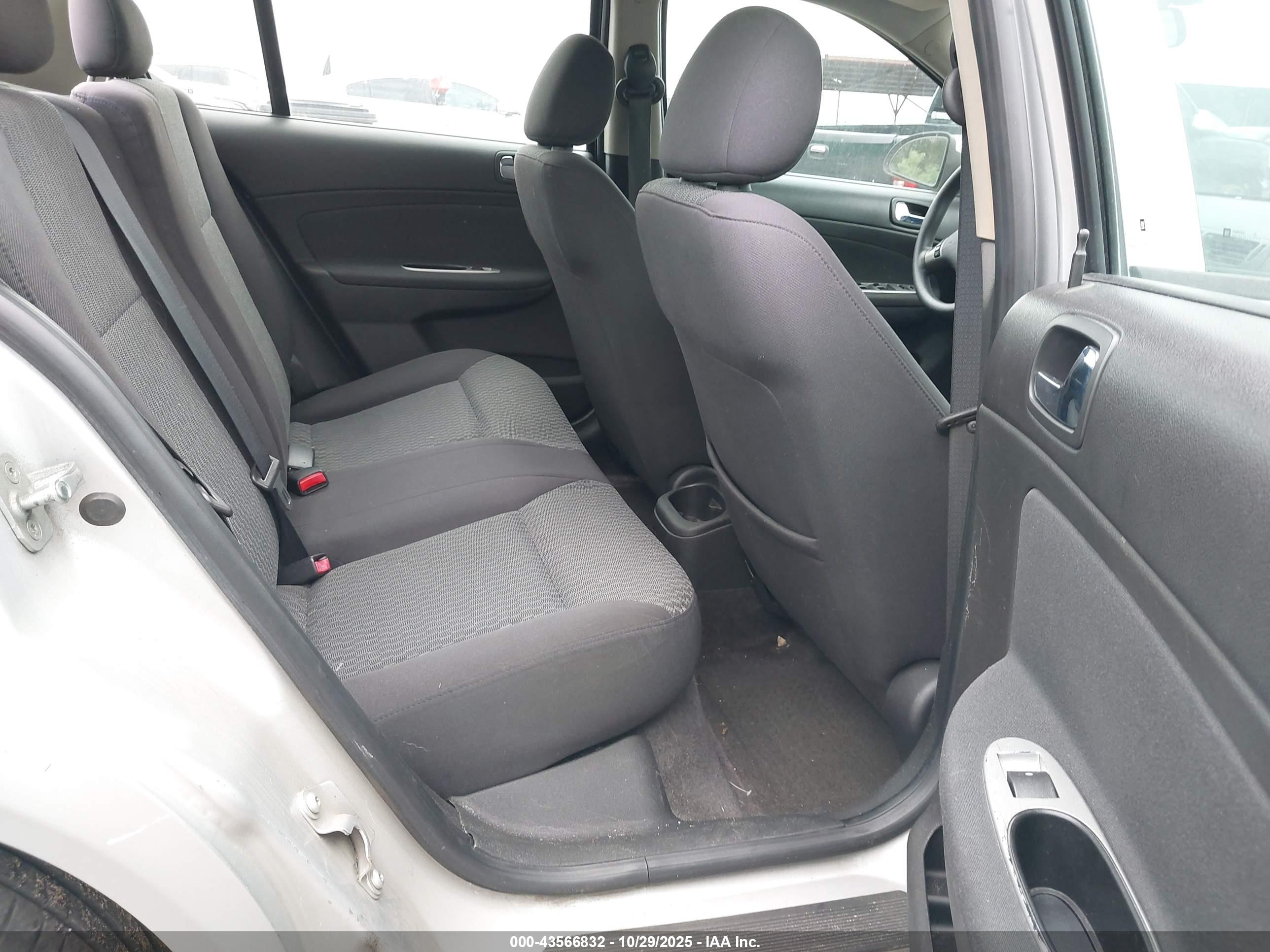 CHEVROLET COBALT image 8