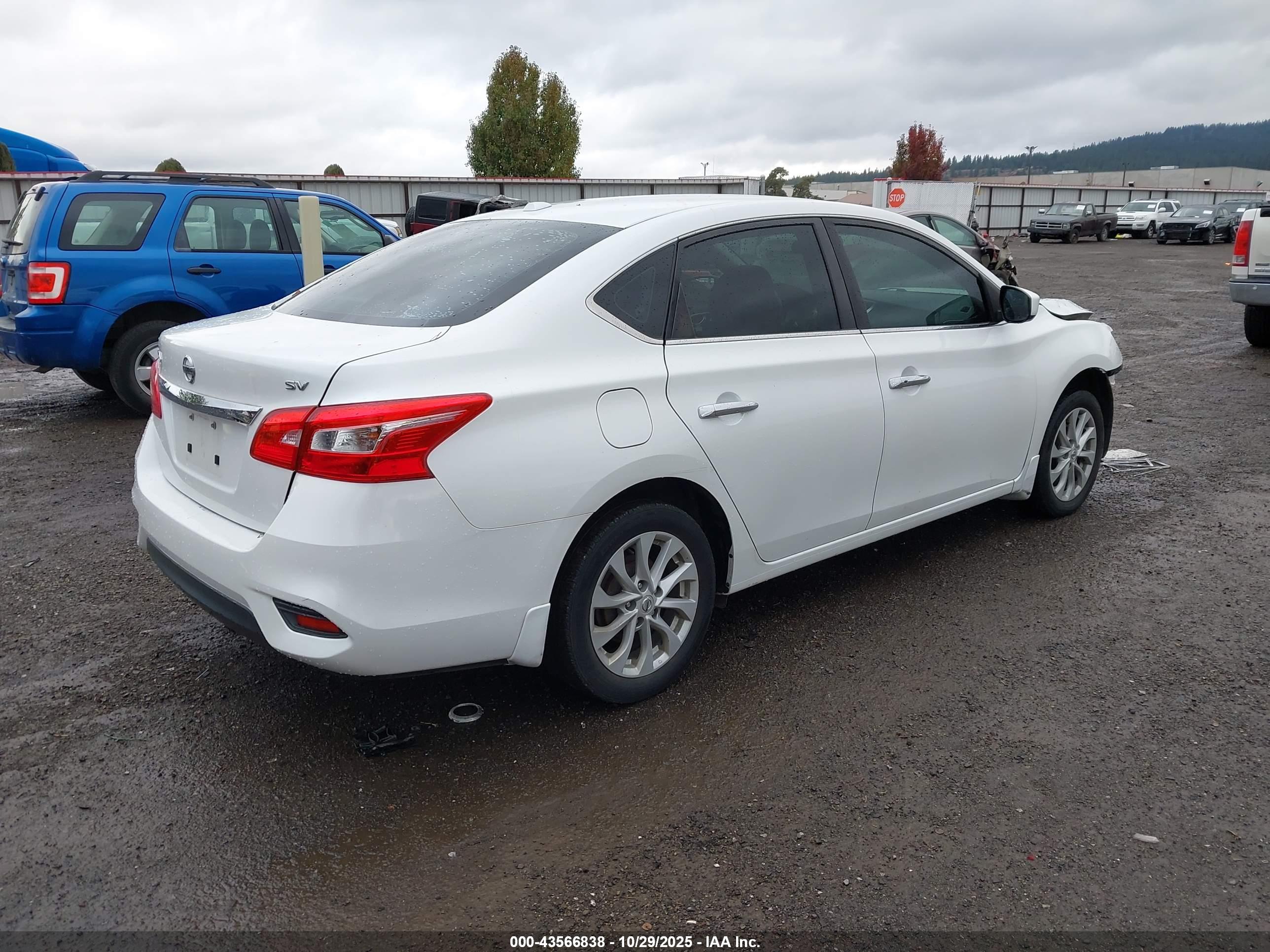 NISSAN SENTRA image 4