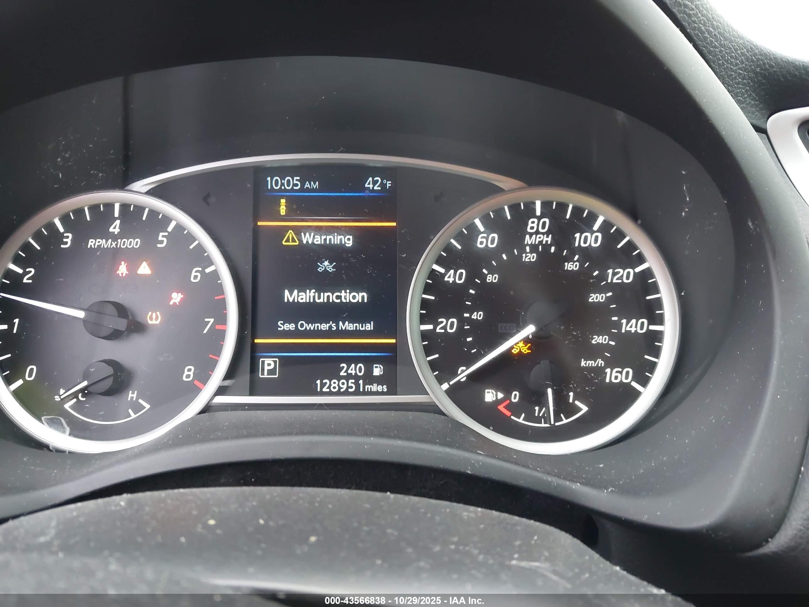 NISSAN SENTRA image 7